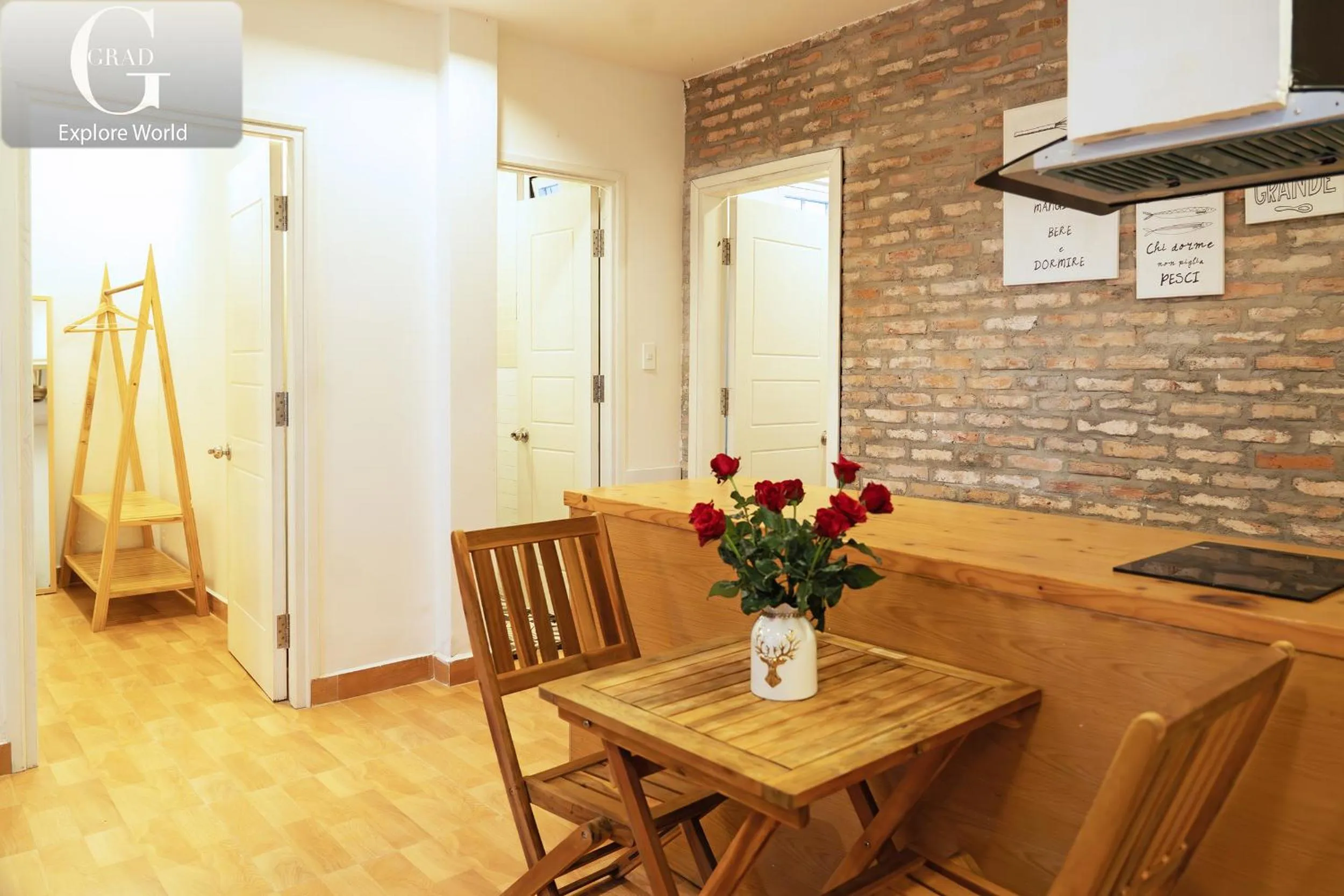 Kitchen or kitchenette in Hoang Yen Villa & Coffee