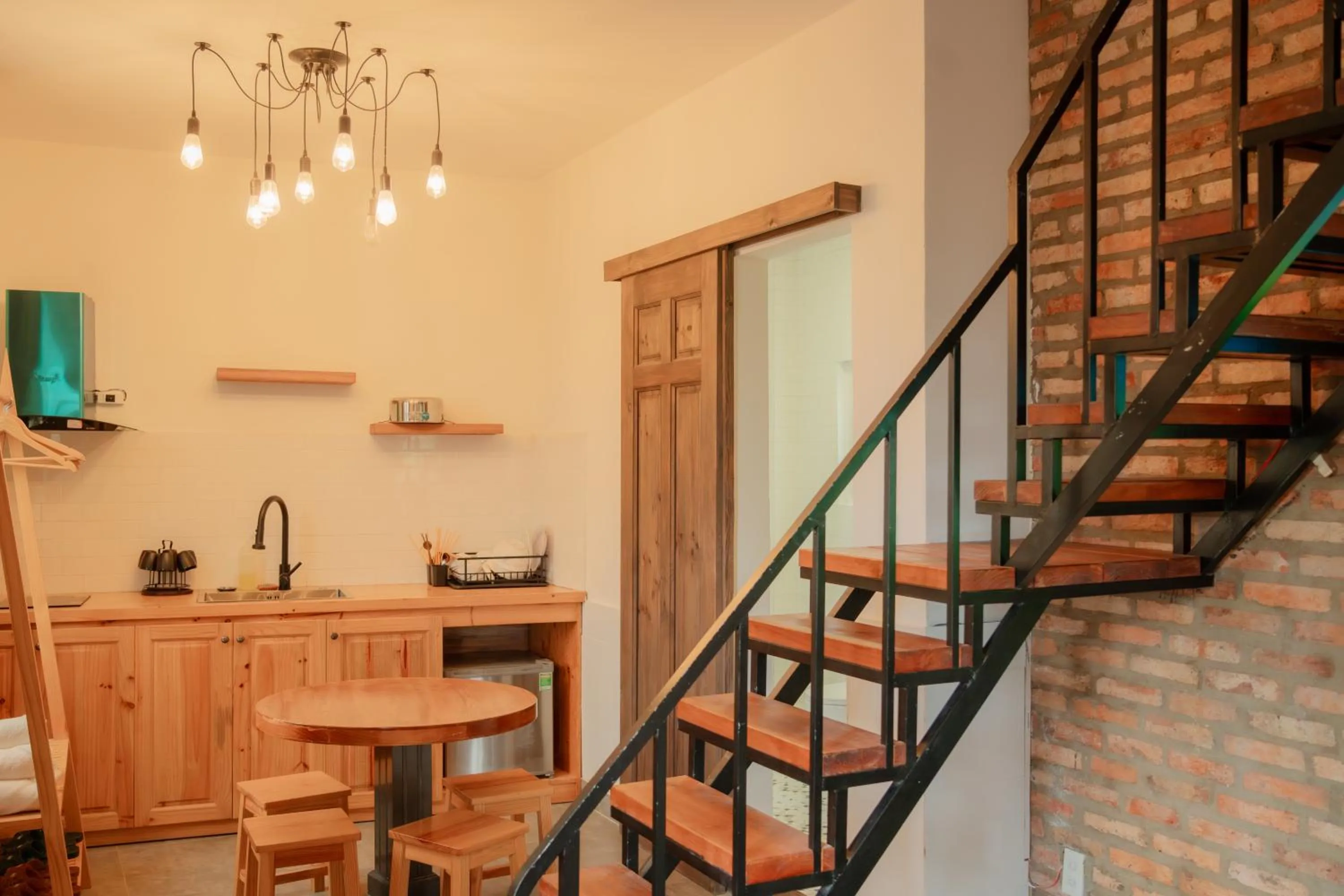 Kitchen or kitchenette in Hoang Yen Villa & Coffee