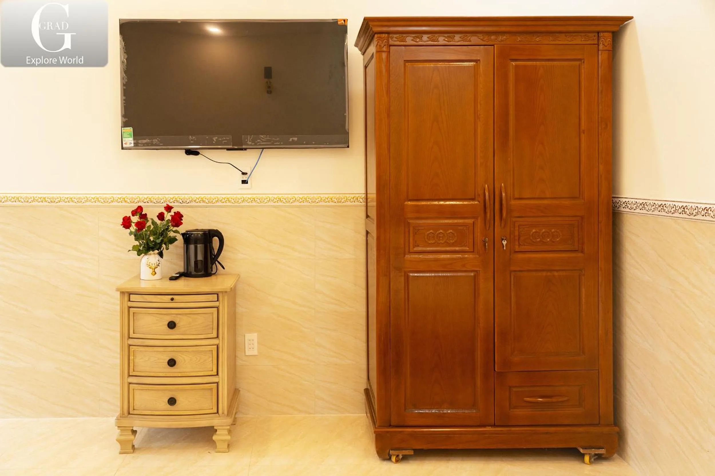 TV and multimedia in Hoang Yen Villa & Coffee