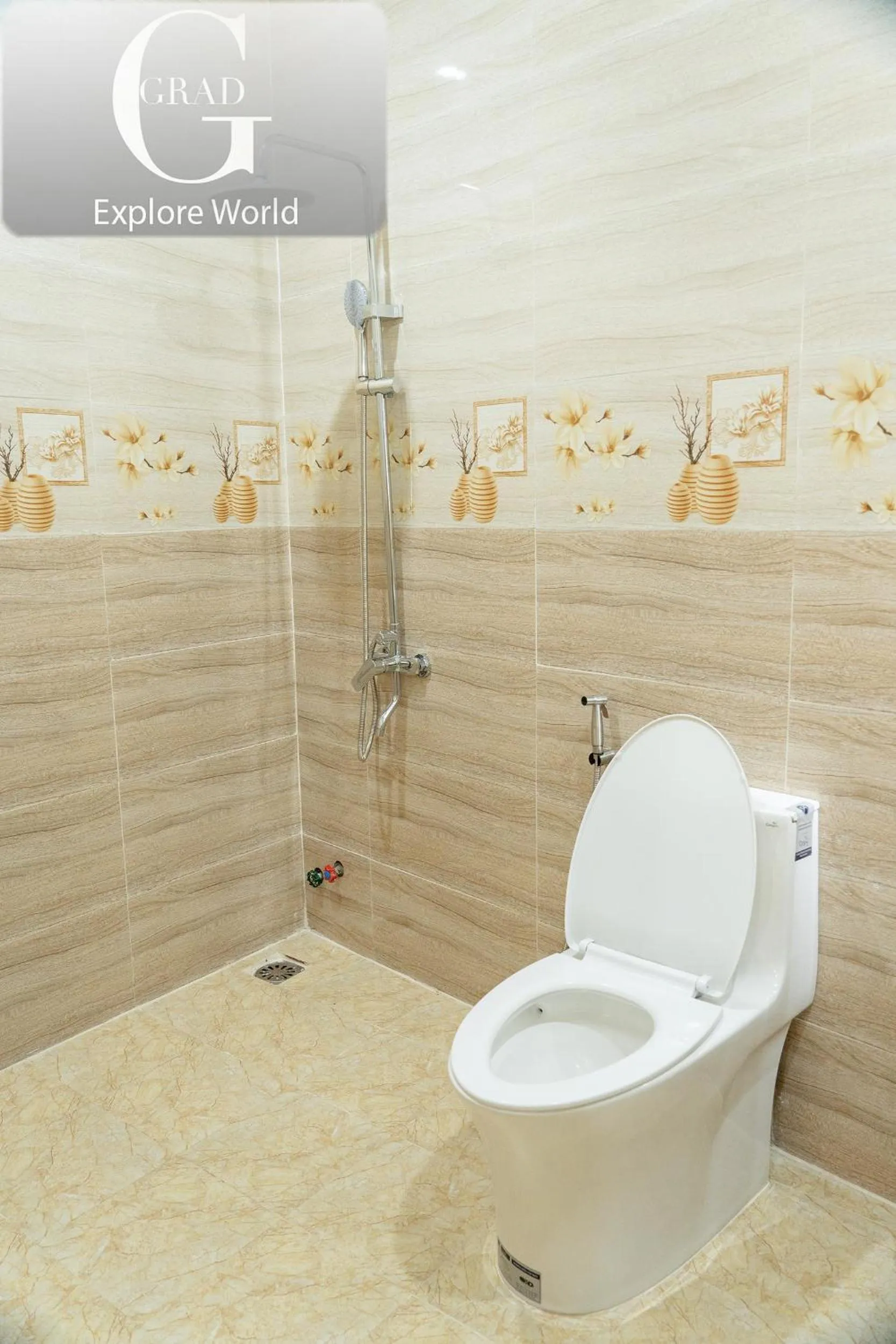 Toilet in Hoang Yen Villa & Coffee