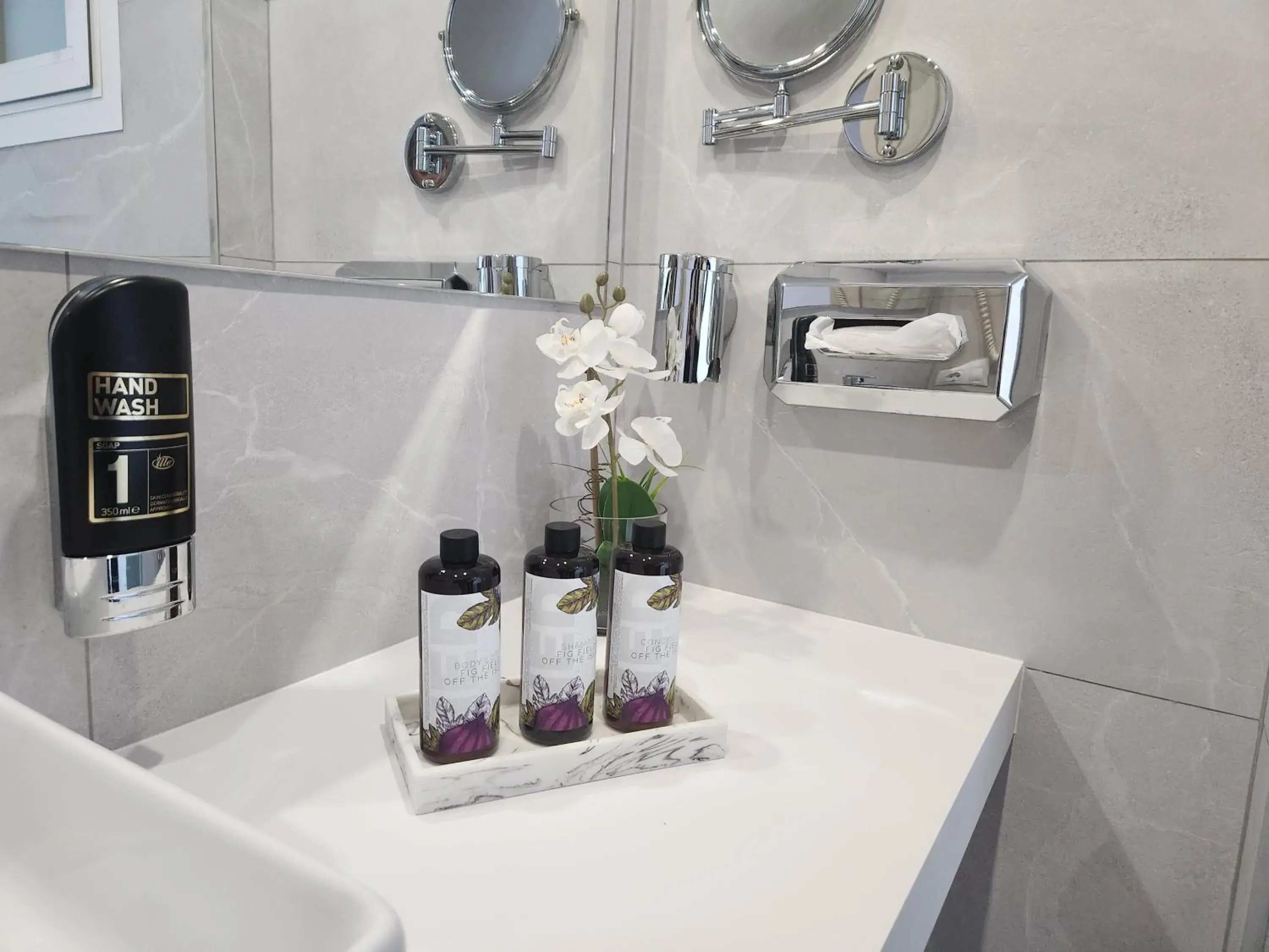 Superior Deluxe Double or Twin Room in Diamante Paguera Boutique Hotel Superior Deluxe Double or Twin Room in Diamante Paguera Boutique Hotel