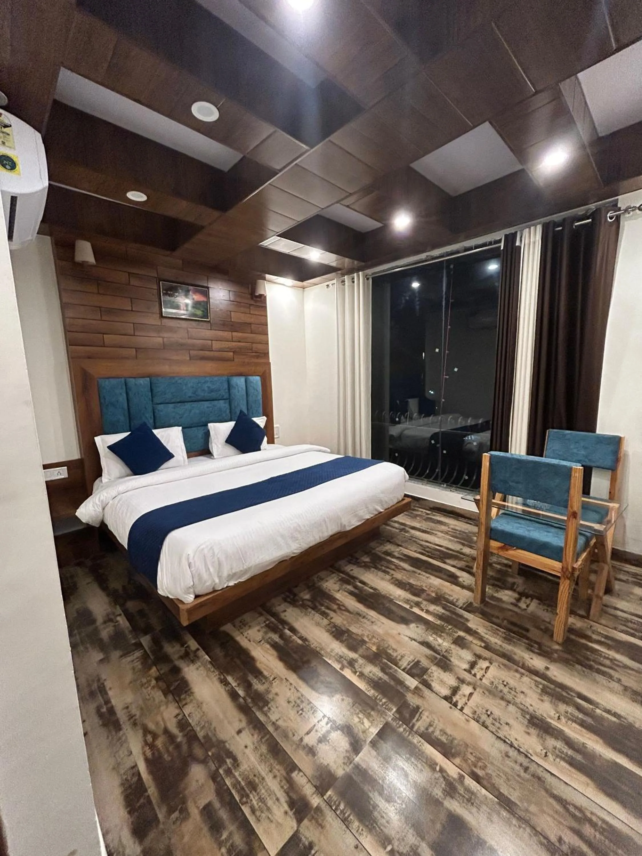 Photo of the whole room, Bed in Hotel Royal Orbit By Arony Hospitality Dehradun