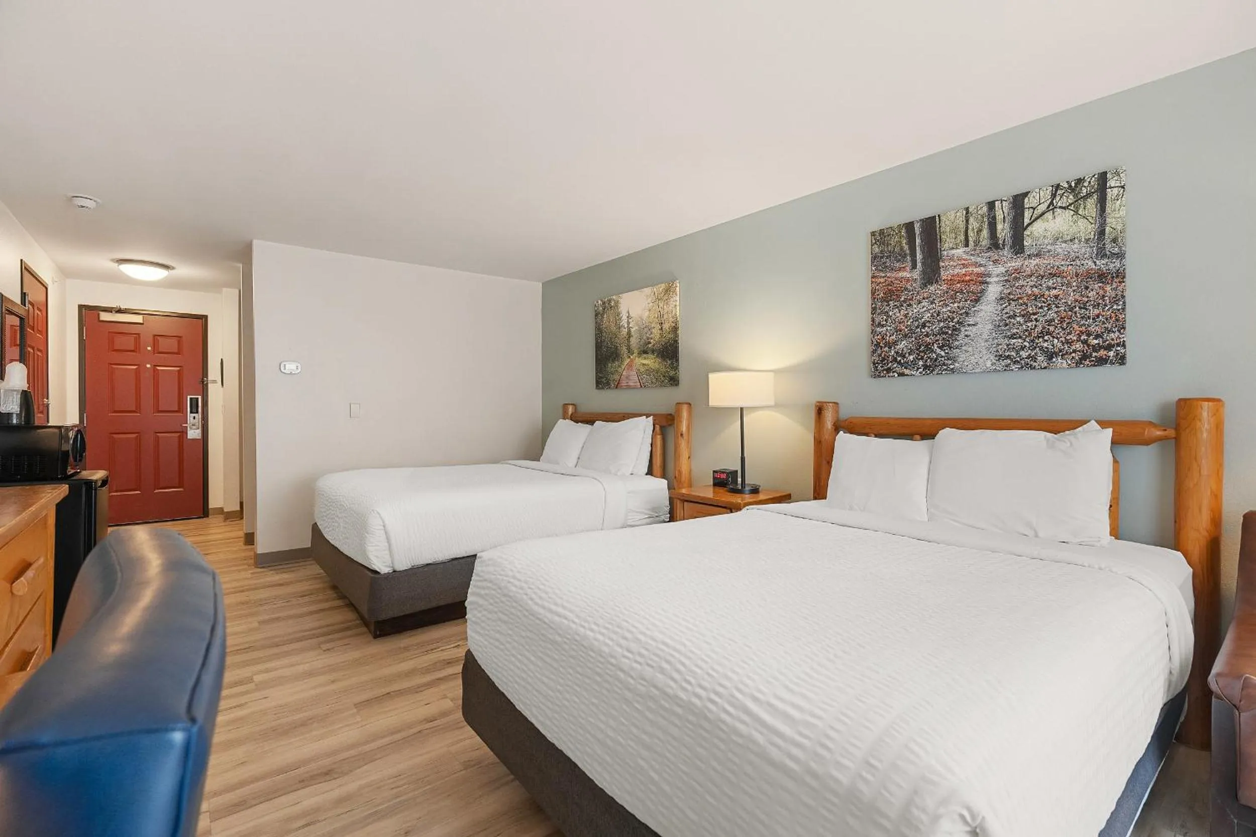 Bed in Three Bears Resort Waterpark Near Tomah Ascend Collection