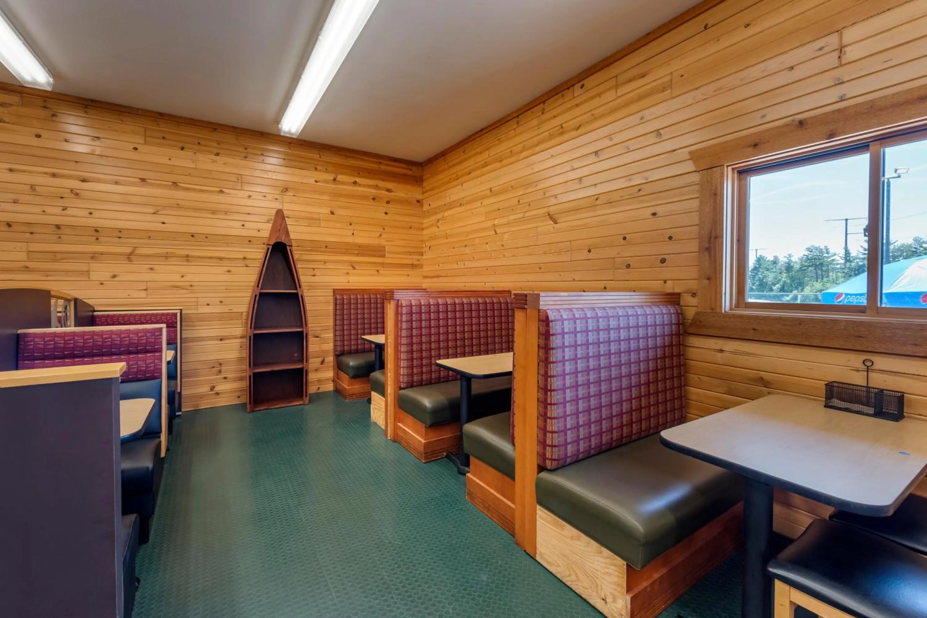 Living room in Three Bears Resort Waterpark Near Tomah Ascend Collection