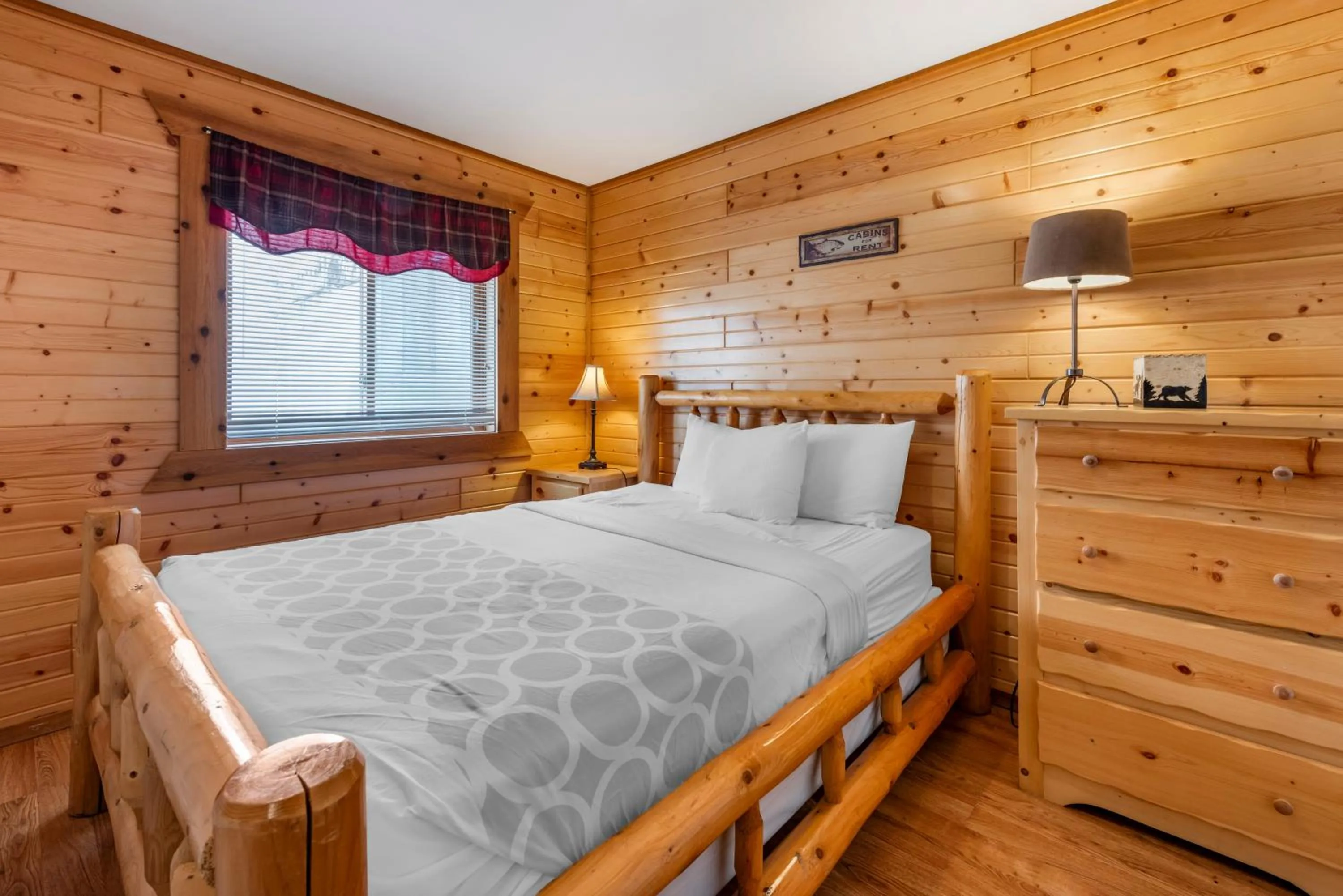 Bed in Three Bears Resort Waterpark Near Tomah Ascend Collection