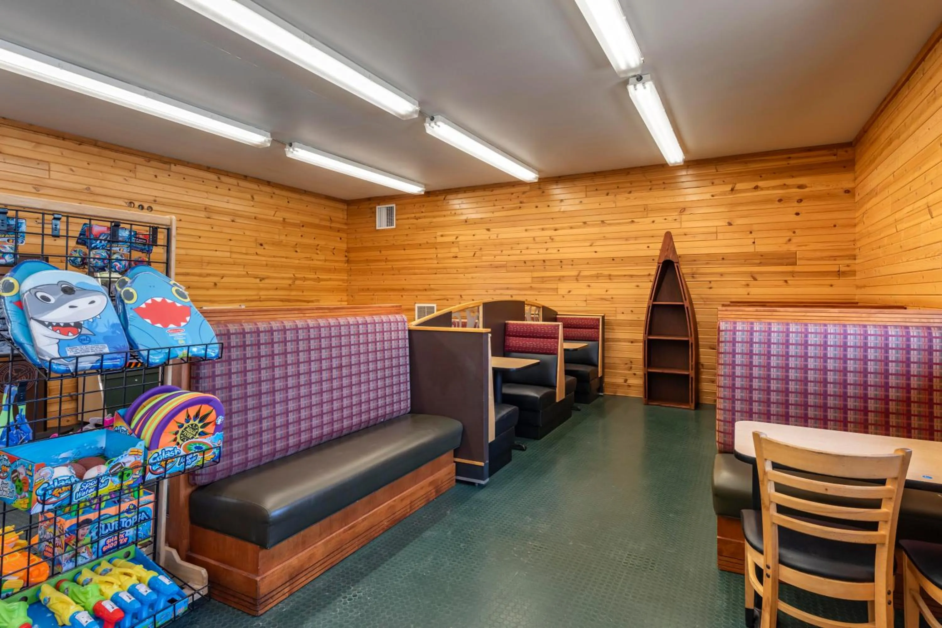 Living room in Three Bears Resort Waterpark Near Tomah Ascend Collection
