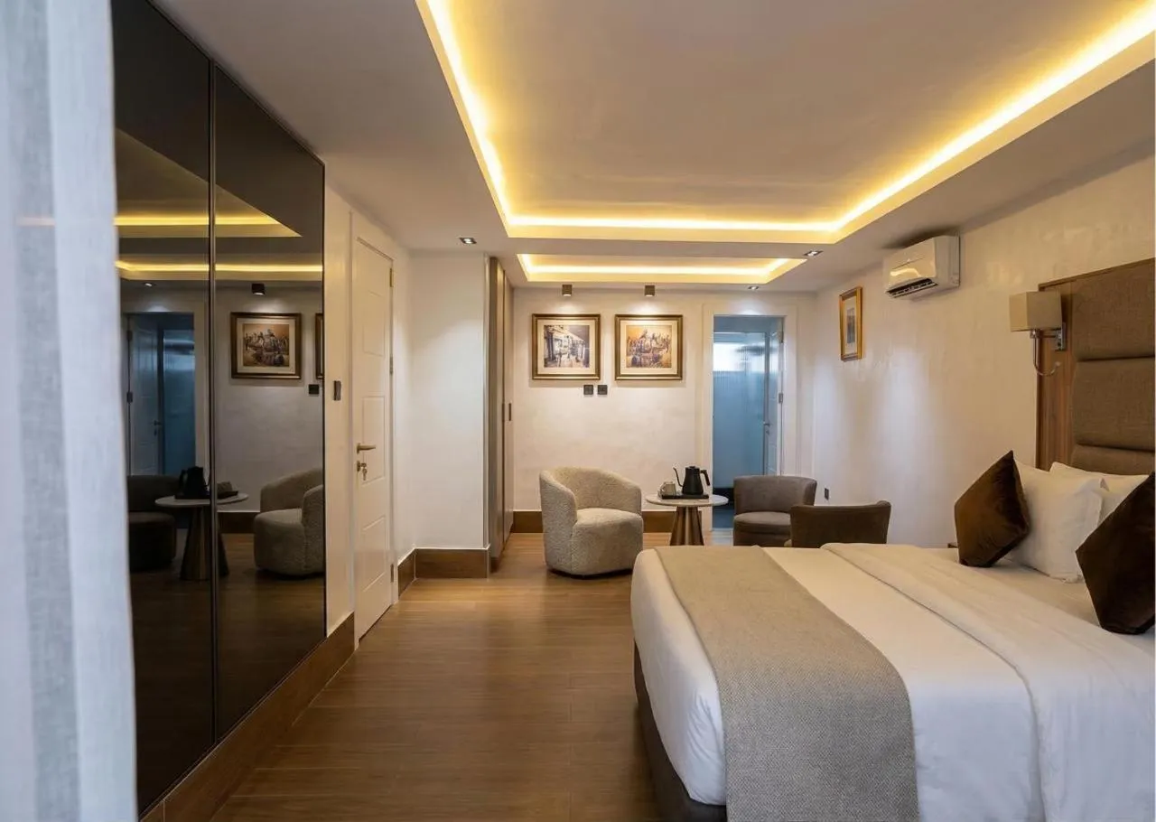 Bolton White Residence