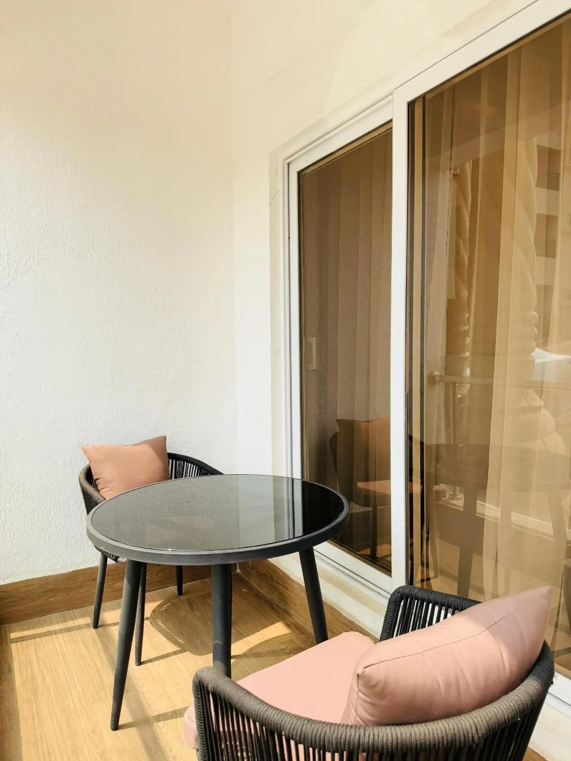 Three-Bedroom Apartment - single occupancy in Bolton White Residence Three-Bedroom Apartment - single occupancy in Bolton White Residence