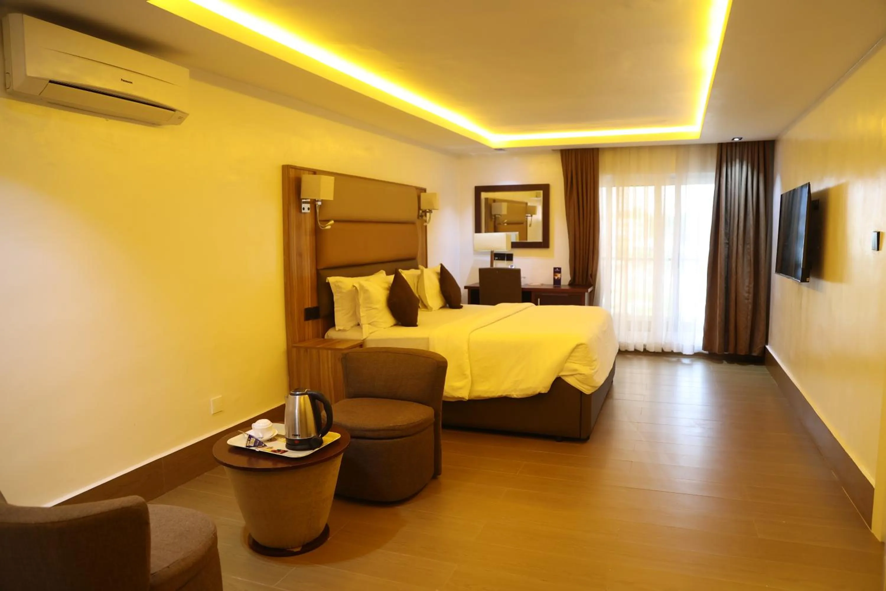 Bed in Bolton White Residence