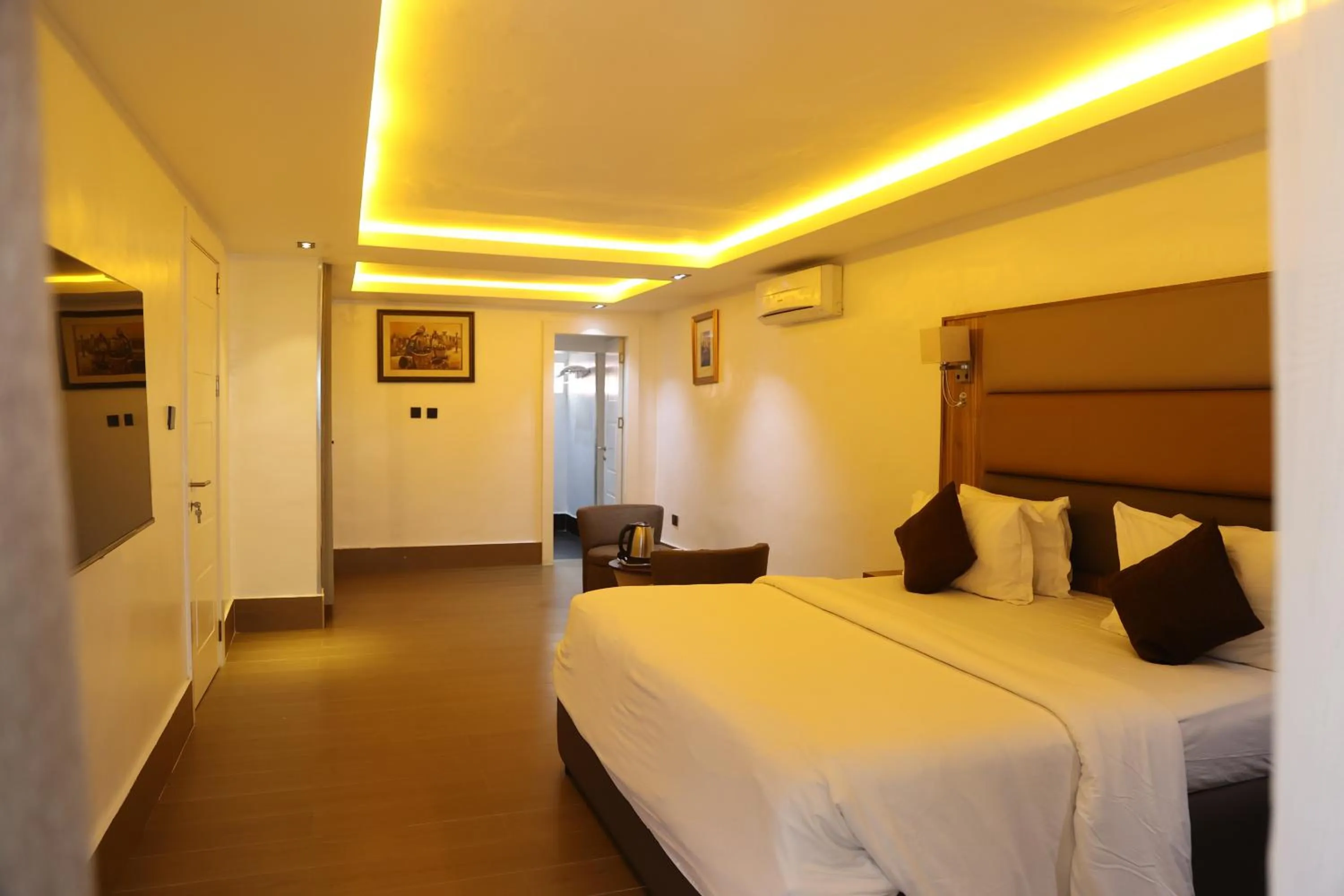 Bed in Bolton White Residence