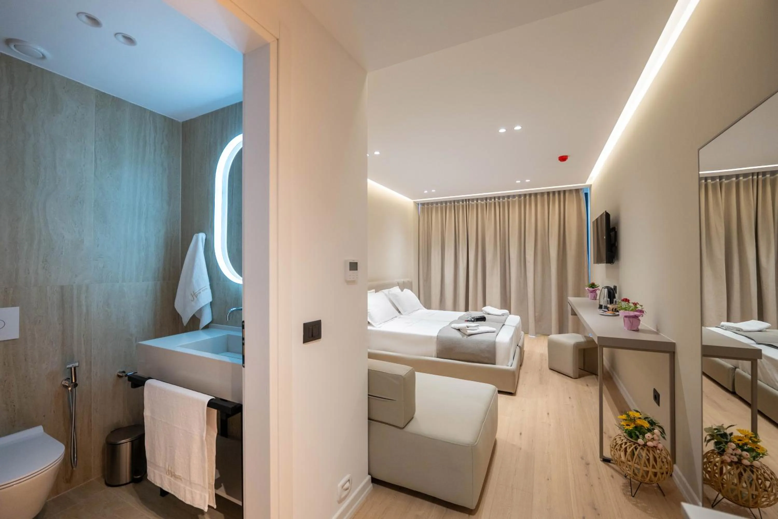 Photo of the whole room, Bed in Jako Premium Hotel