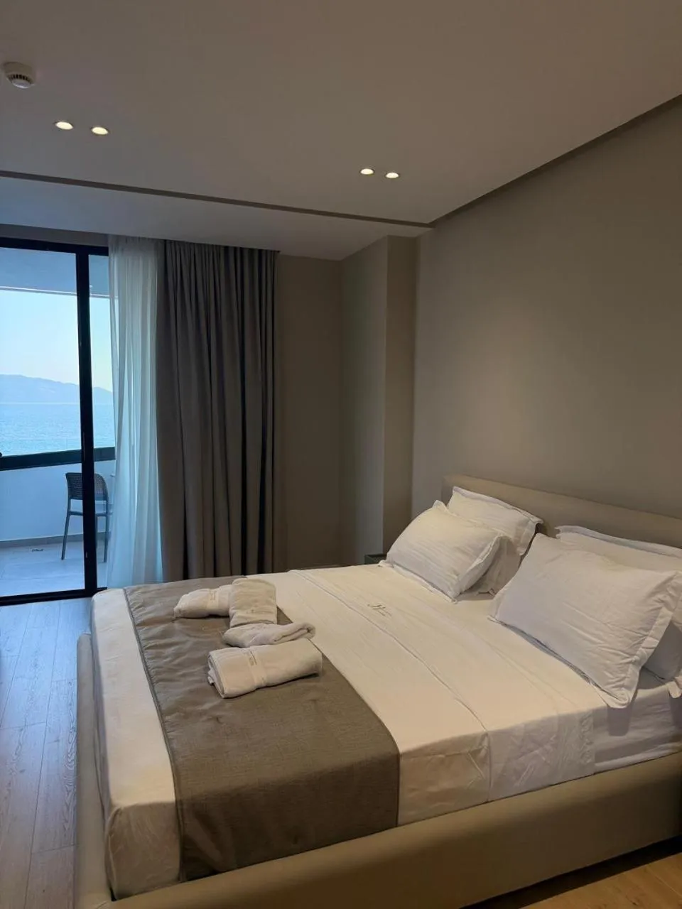 View (from property/room), Bed in Jako Premium Hotel