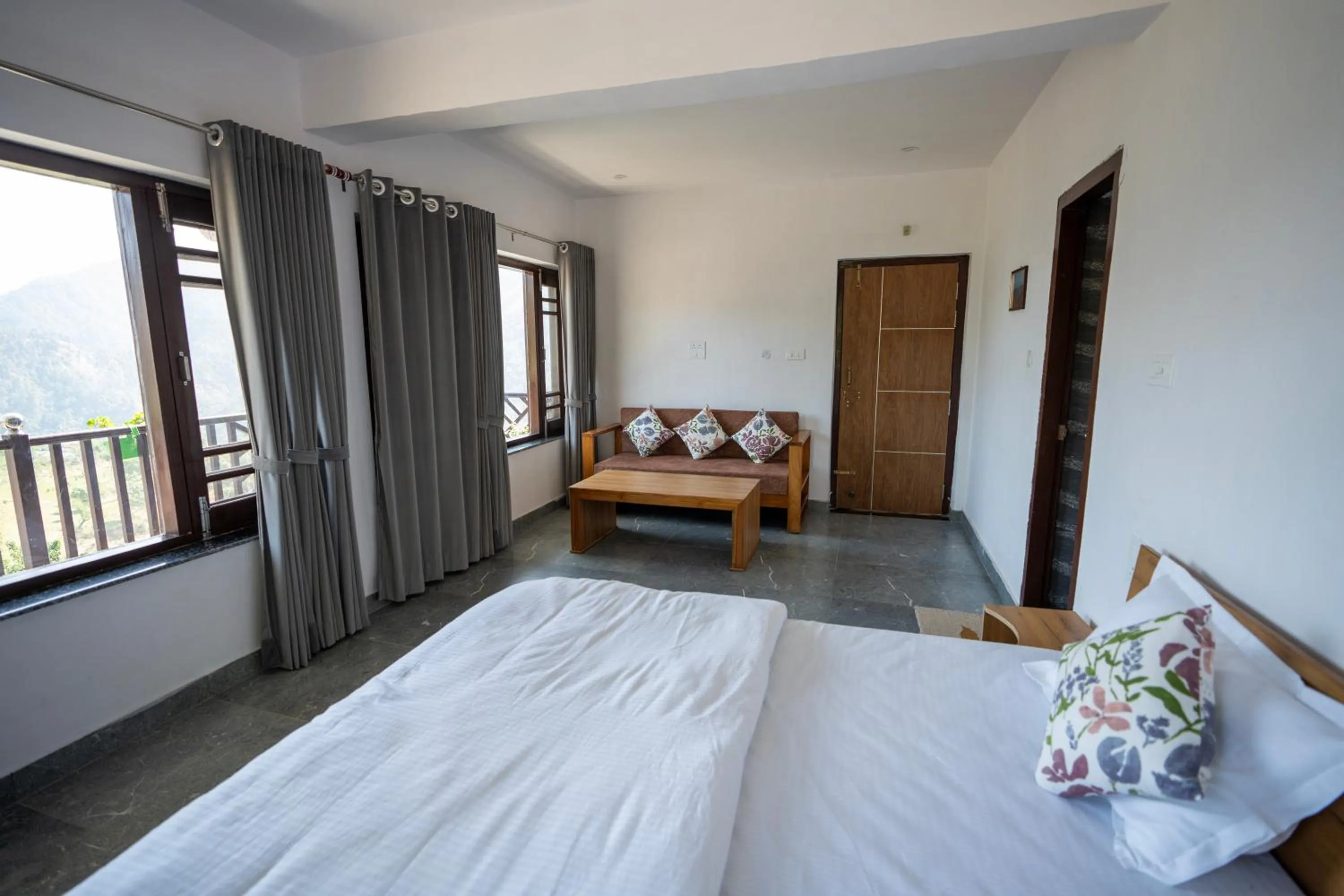 View (from property/room), Bed in Happy Himalayan Homes