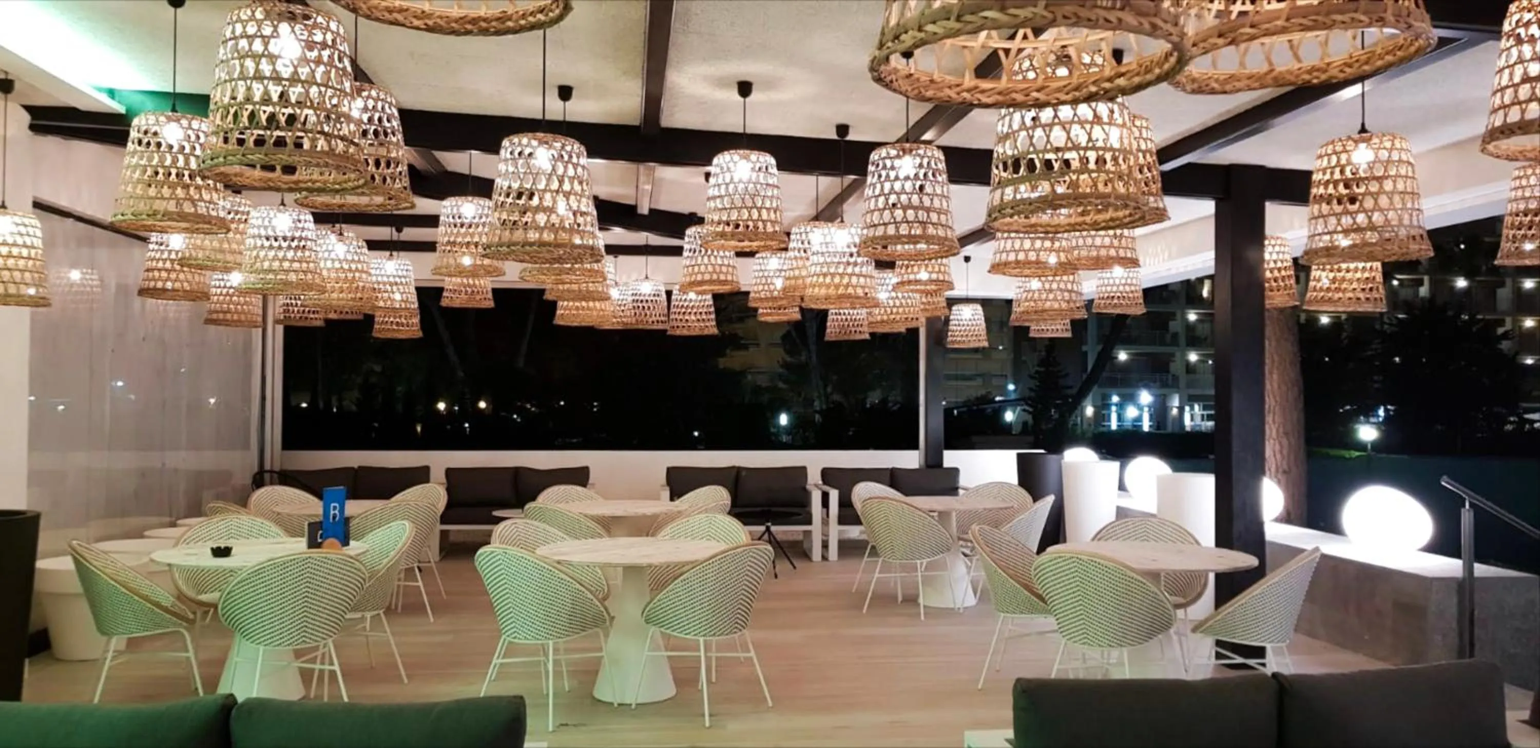 Lounge or bar in Golden Port Salou & Spa