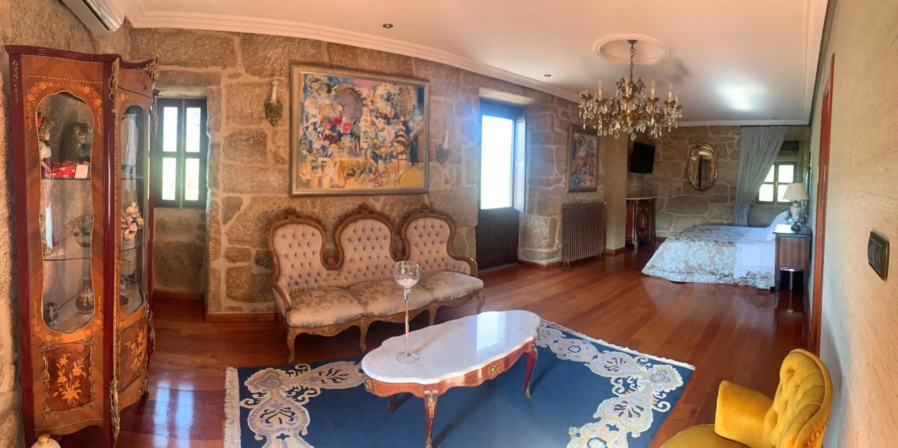 King Suite with Balcony in Hotel Rústico San Jaime