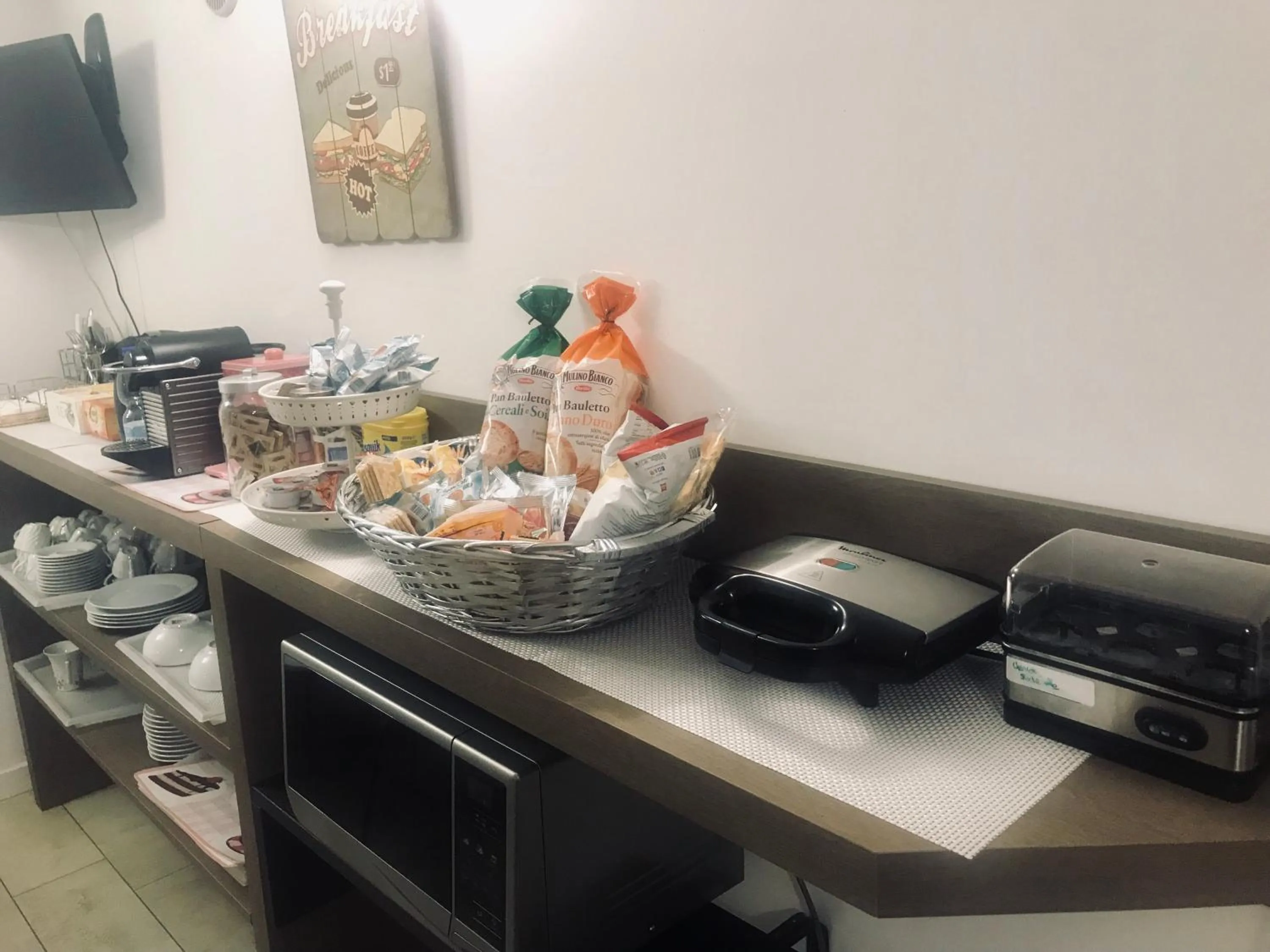 Meals in B&B Corte sul Naviglio CIN I T 0 1 5 0 7 0 C 1 3 X U I L Q C V