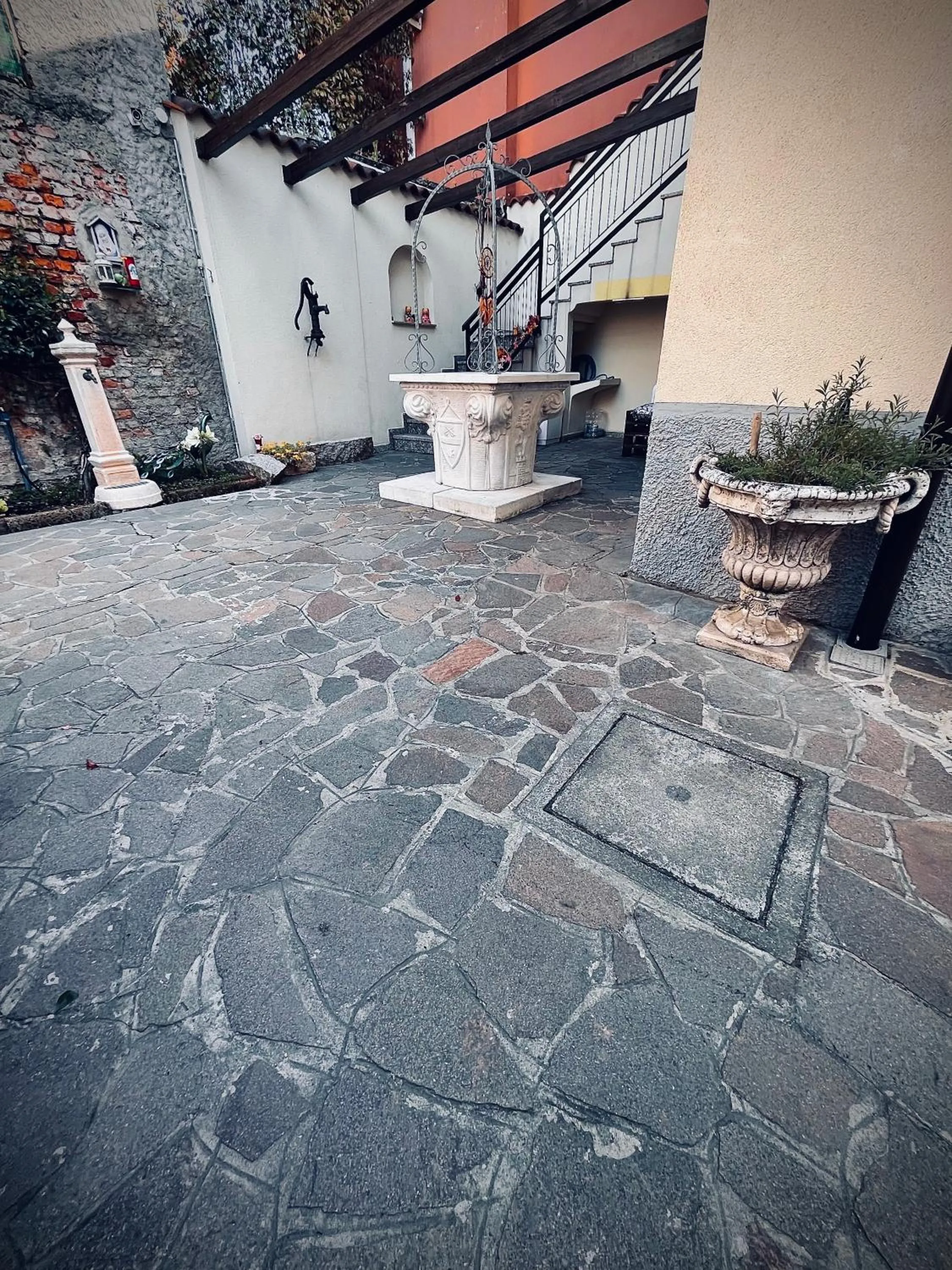 B&B Corte sul Naviglio CIN I T 0 1 5 0 7 0 C 1 3 X U I L Q C V