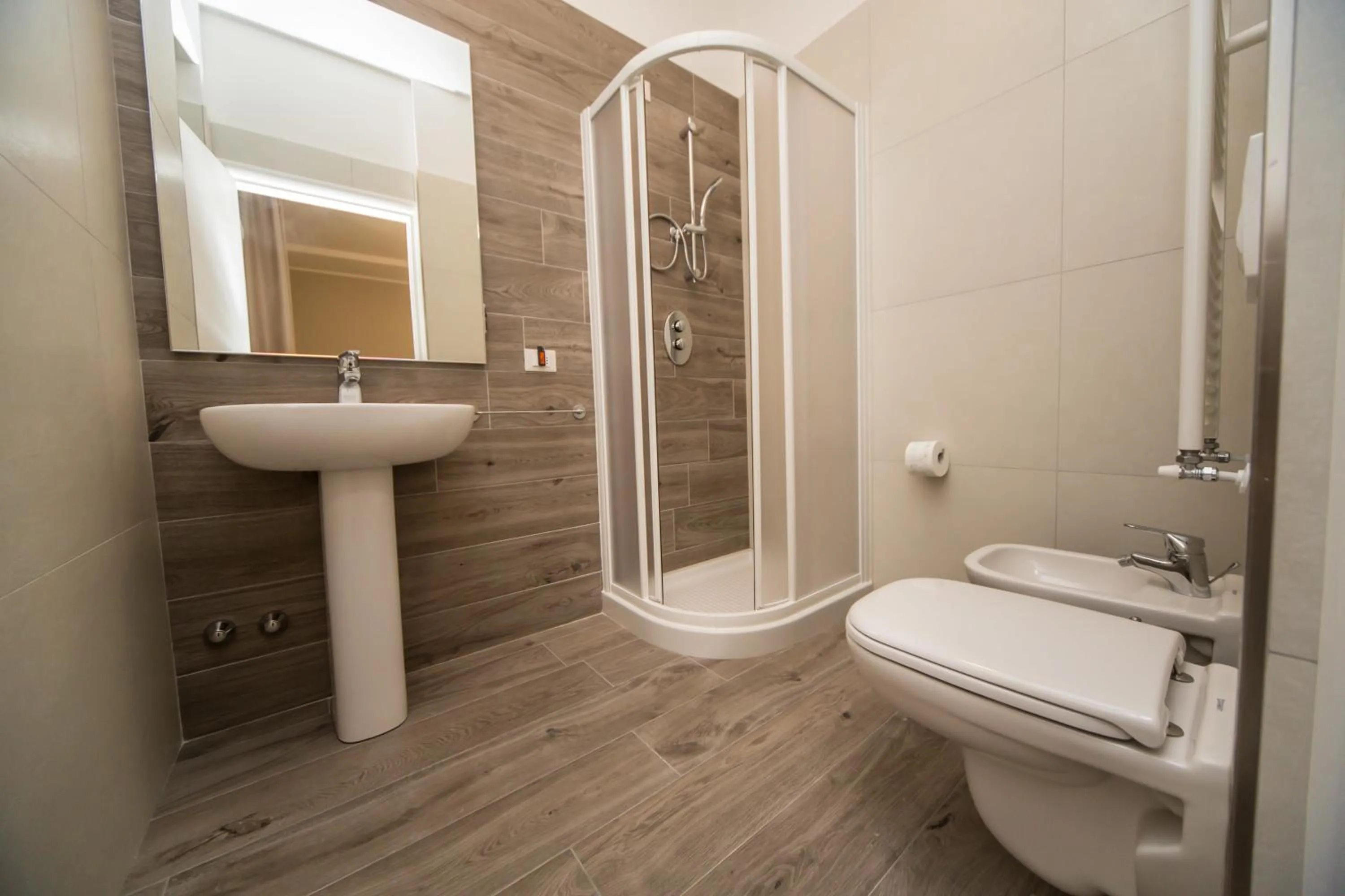 Bathroom in B&B Corte sul Naviglio CIN I T 0 1 5 0 7 0 C 1 3 X U I L Q C V