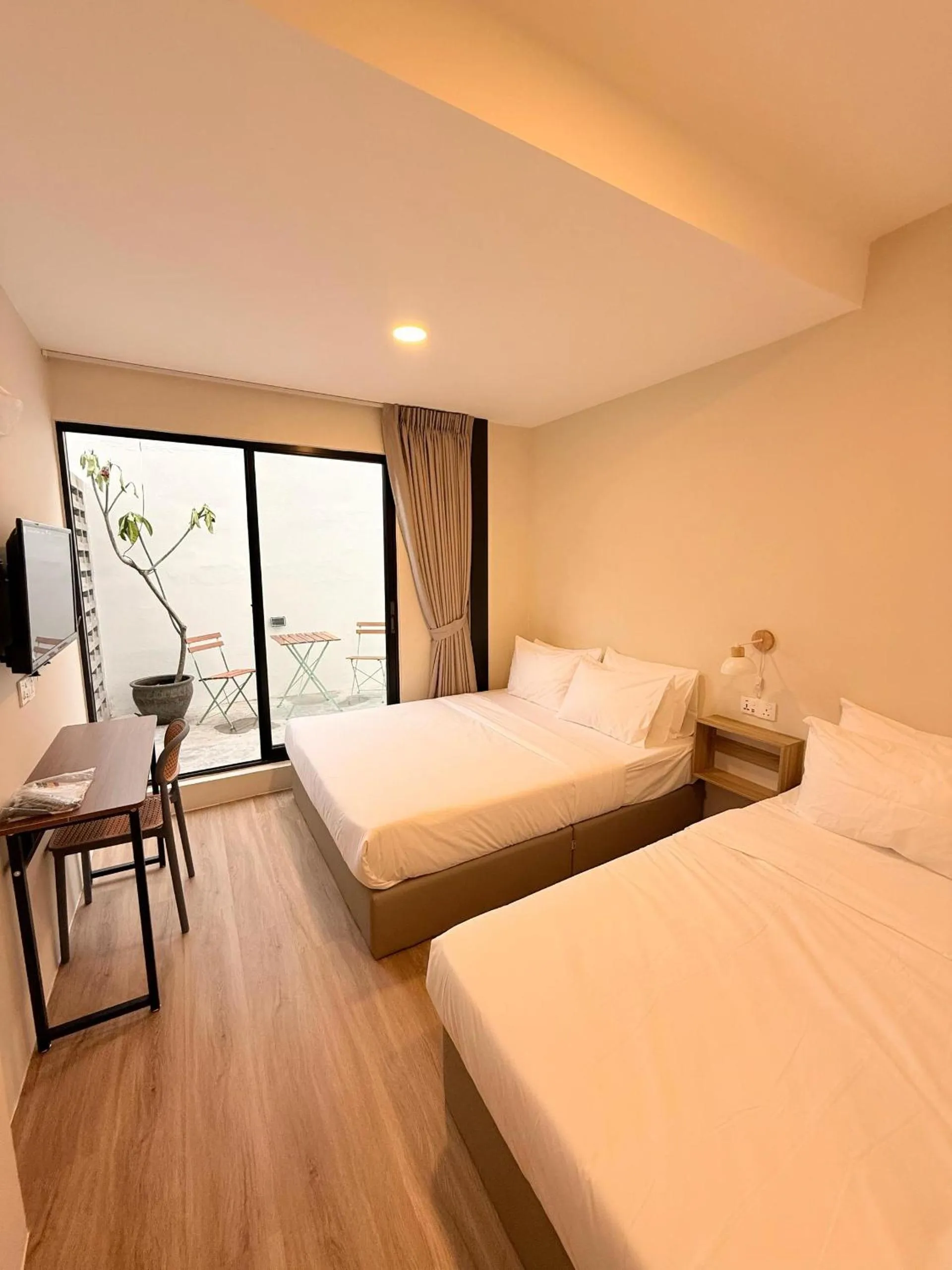 Patio, Bed in TwinTree Kelawai