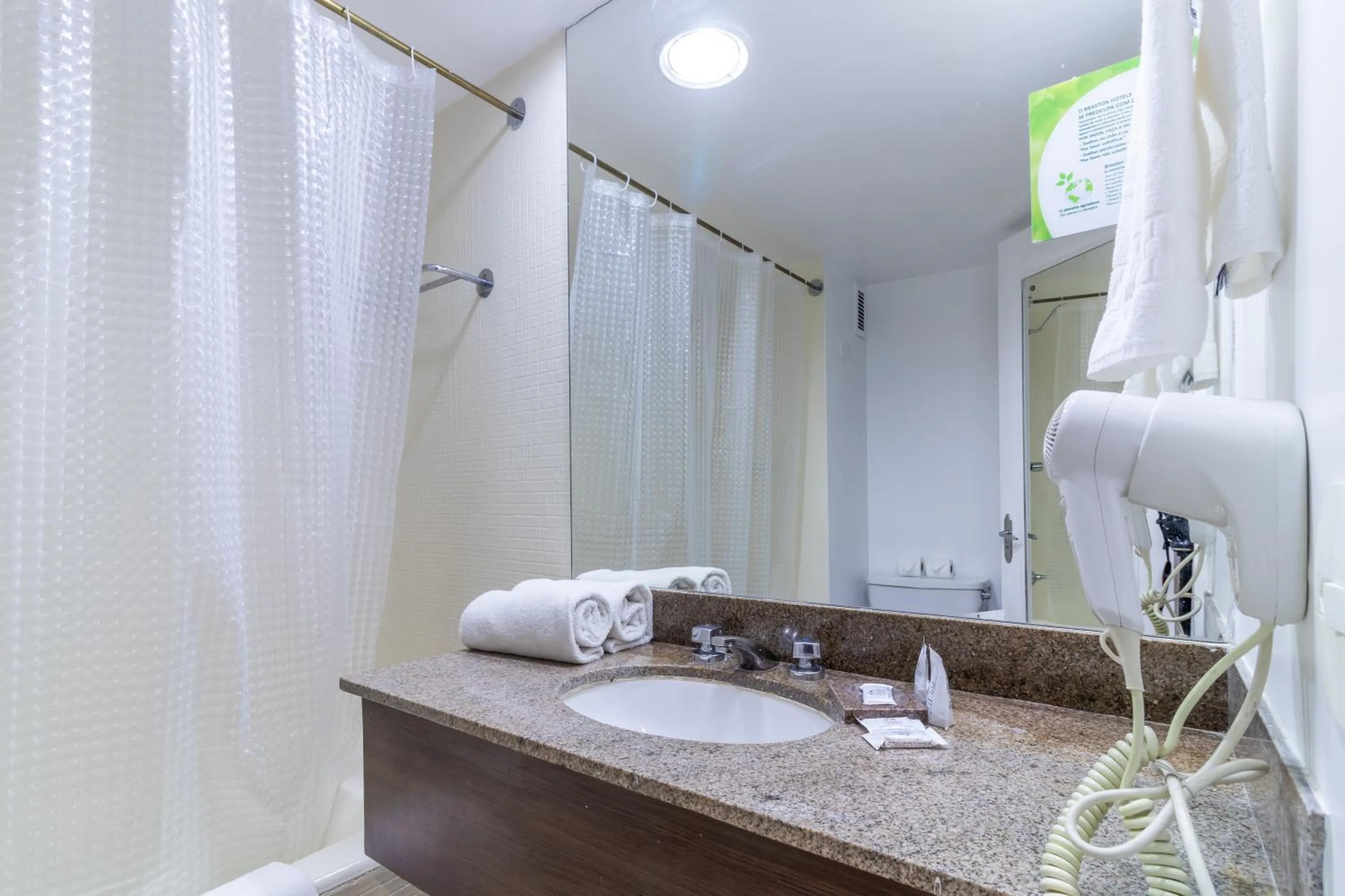 Shower in Gran Villagio Hotel SP by Castelo Itaipava