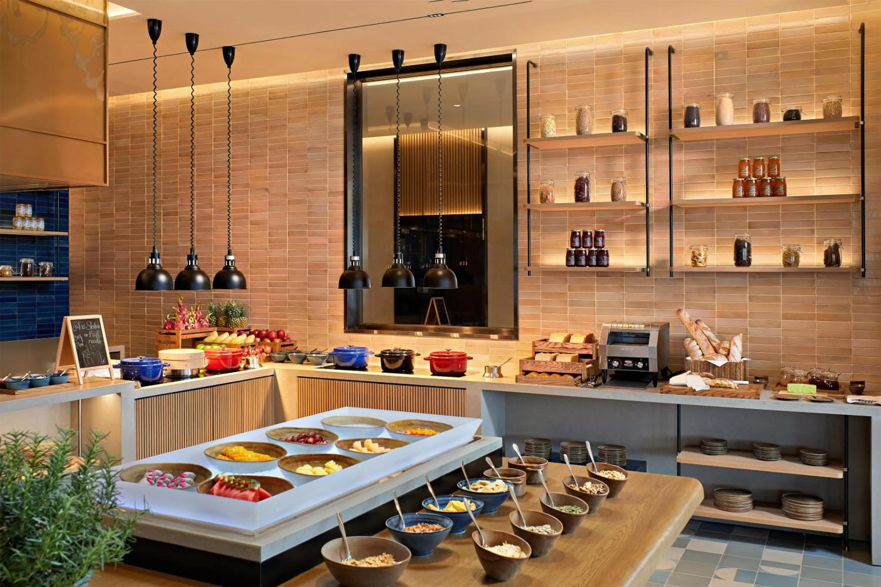 Restaurant/places to eat in Hyatt Place Ha Long Bay, Bai Chay