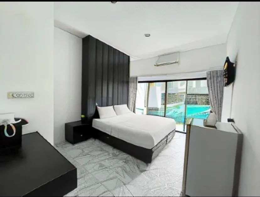 View (from property/room), Bed in The Regizt Jomtien Pattaya