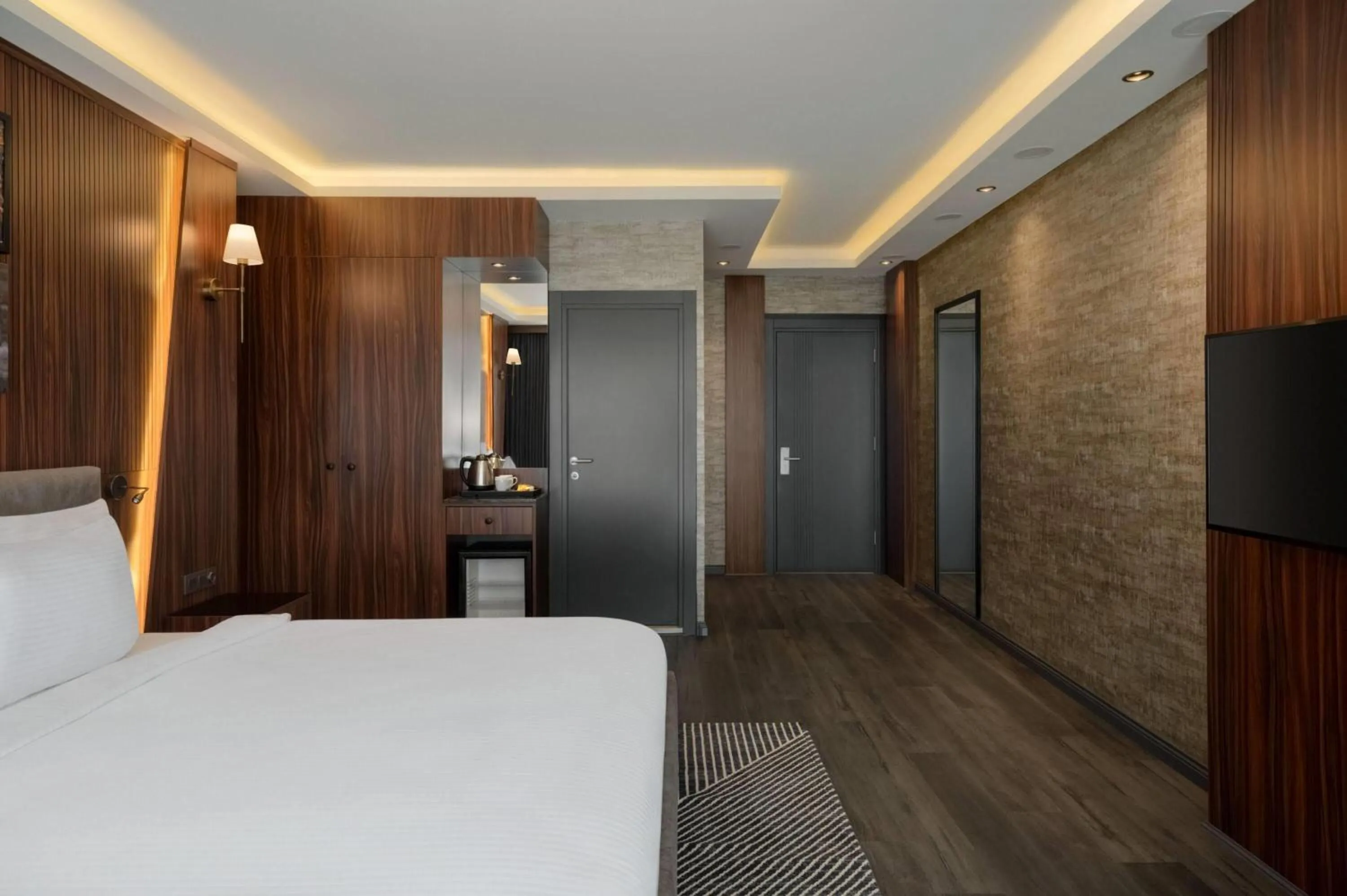 Photo of the whole room, Bed in La Quinta By Wyndham Istanbul Kartal