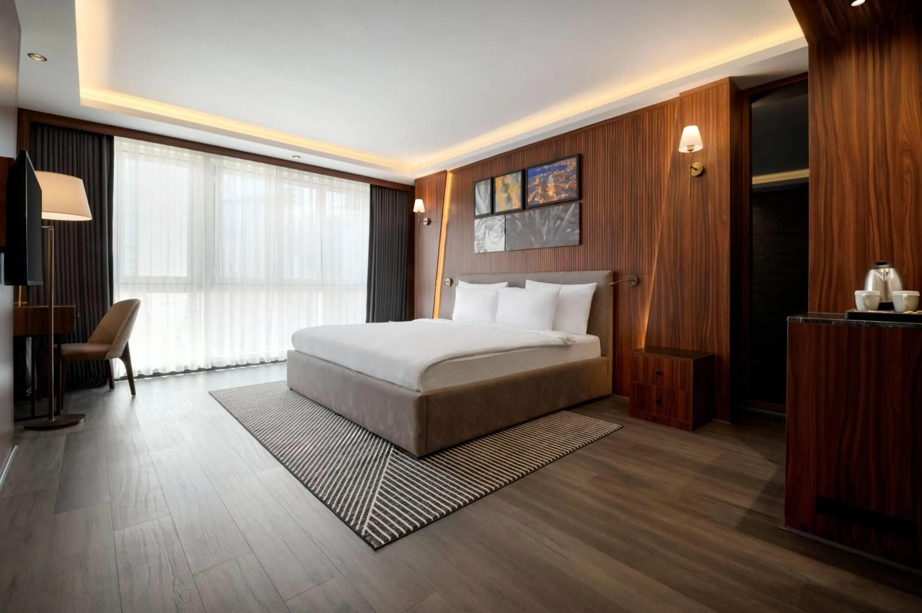 Photo of the whole room, Bed in La Quinta By Wyndham Istanbul Kartal