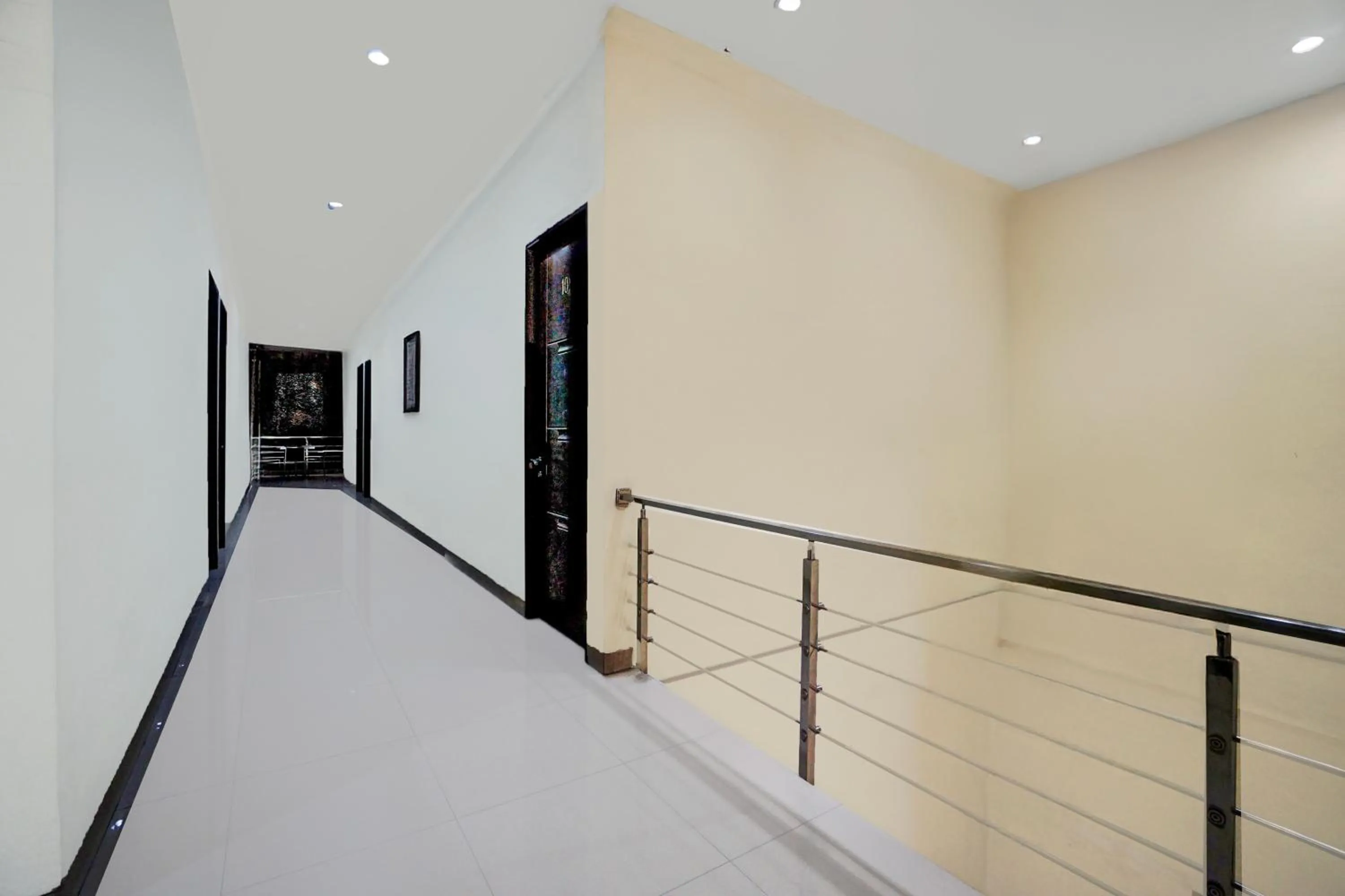 Floor plan in Hotel O 76 Gayungsari