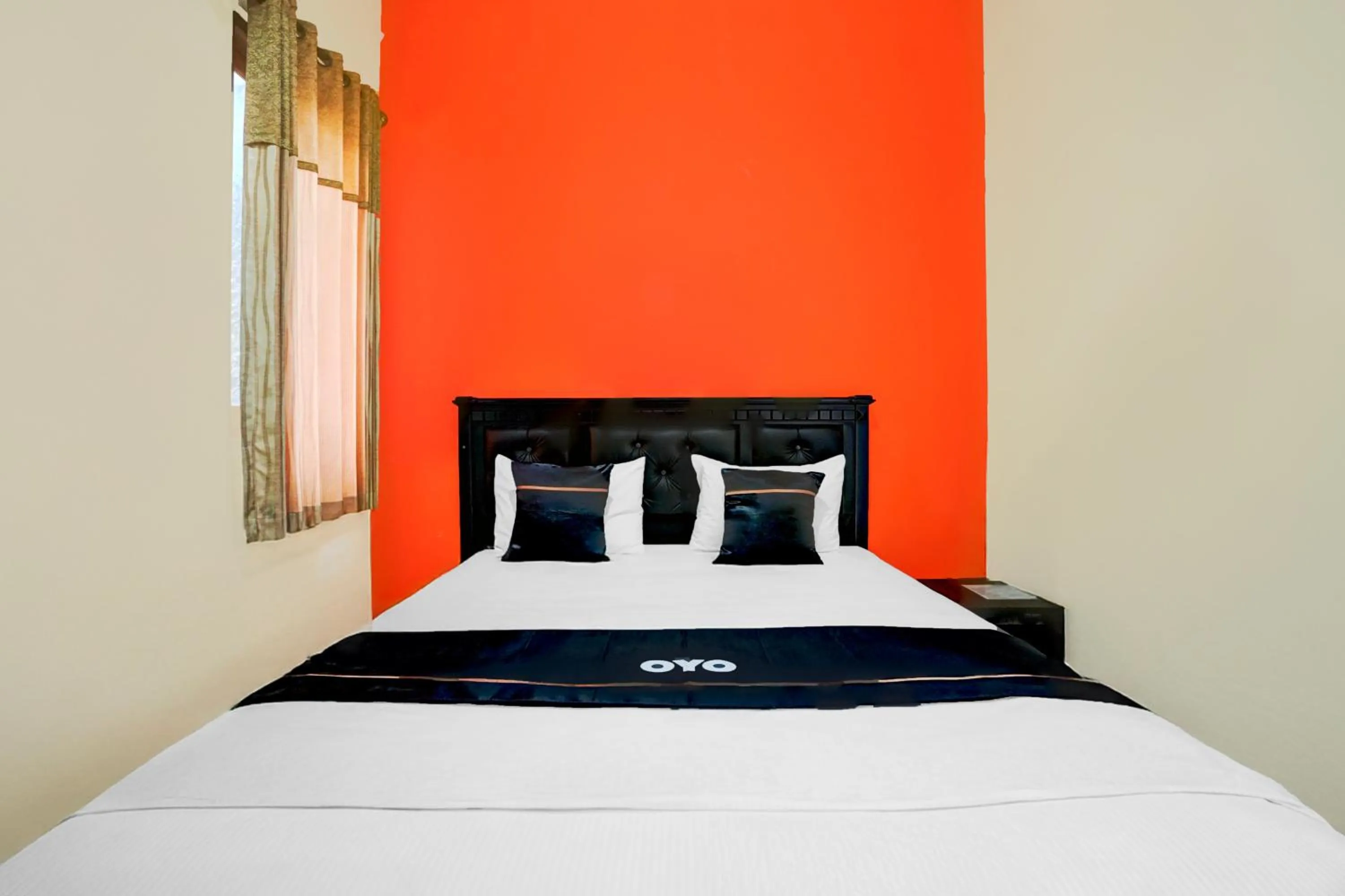 Bedroom, Bed in Hotel O 76 Gayungsari