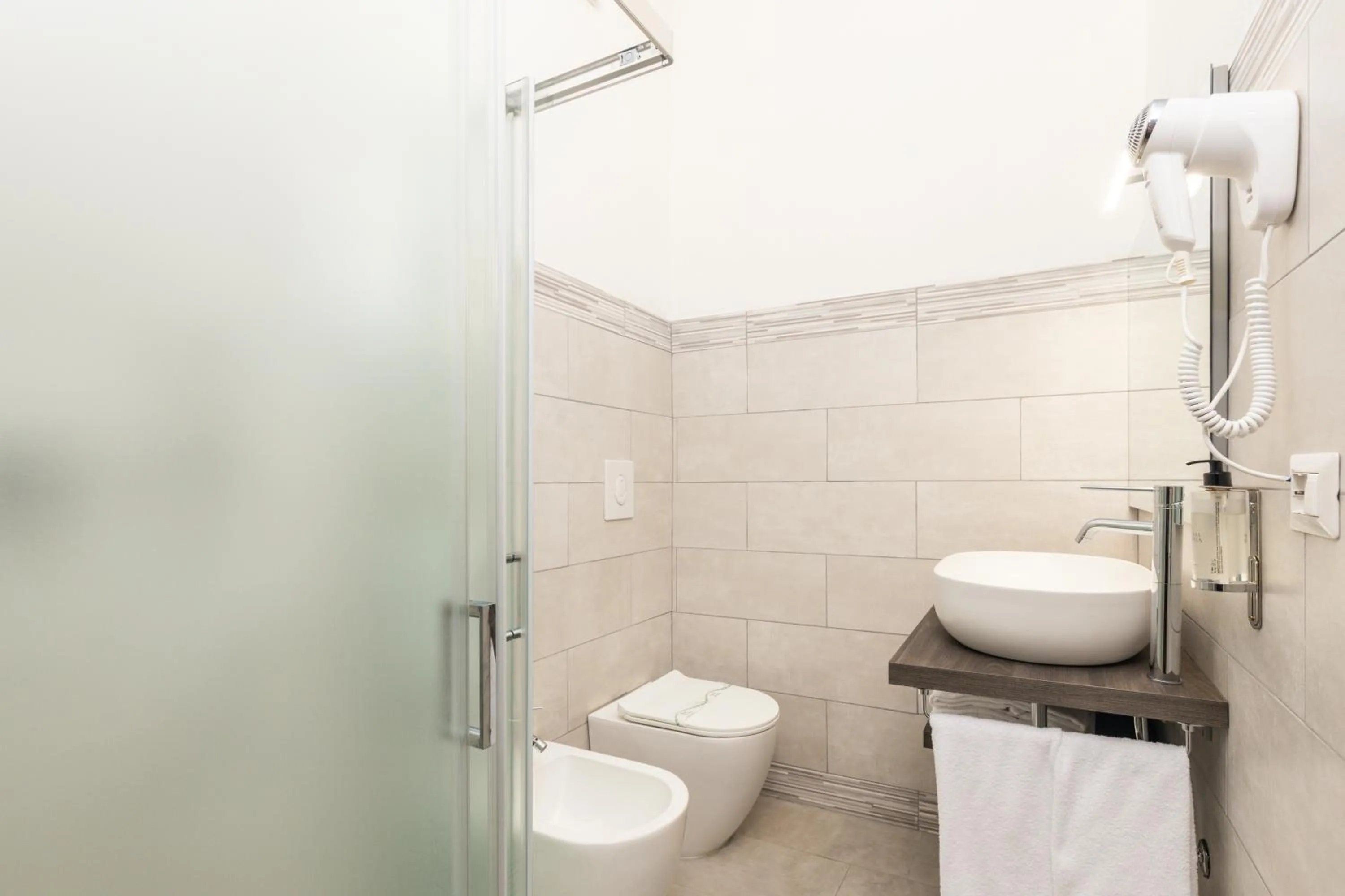 Bathroom in Hotel Marinaro