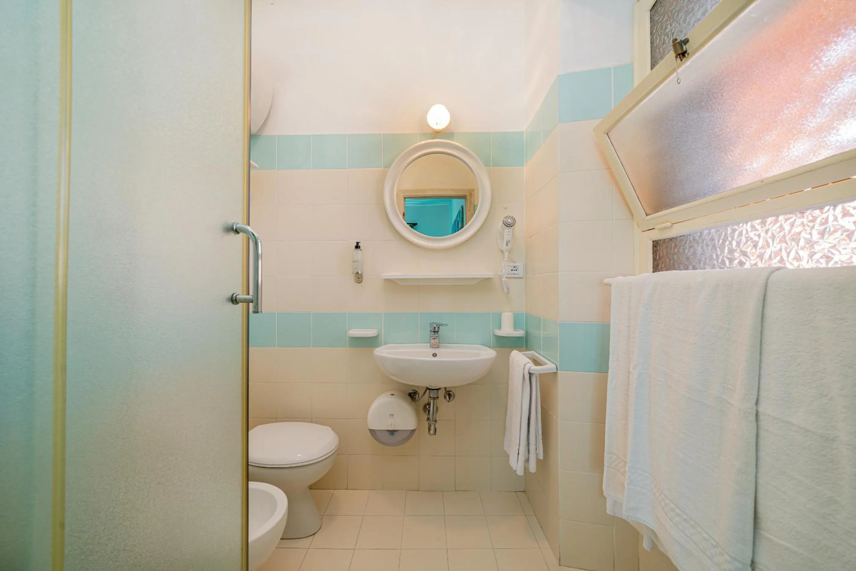 Bathroom in Hotel Marinaro