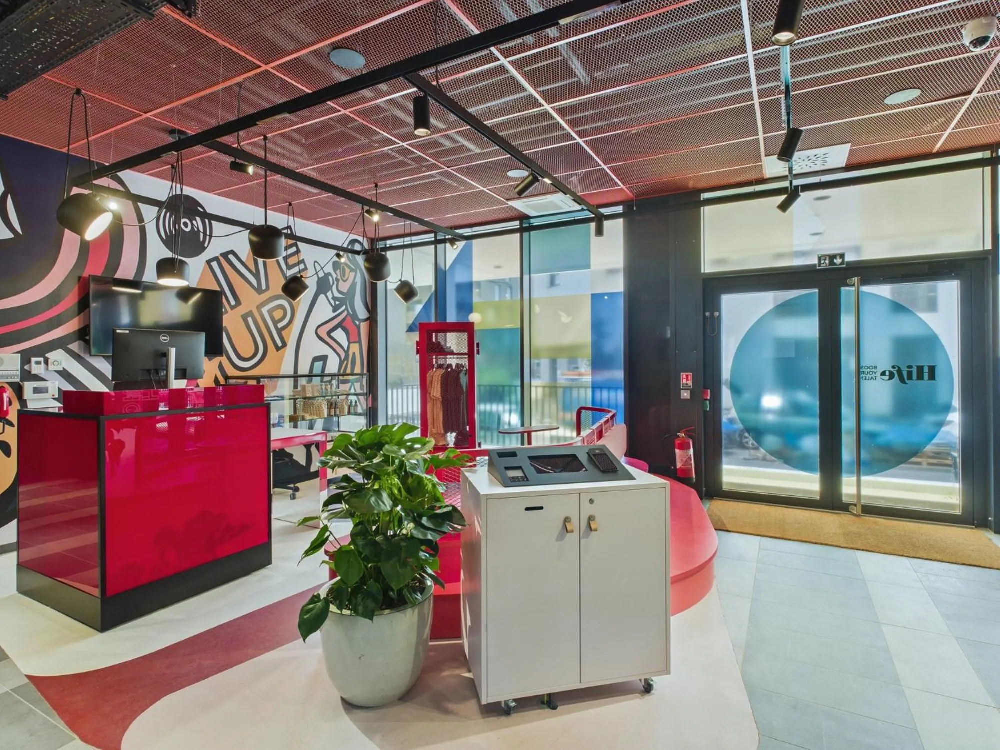 Lobby or reception in Hife Bordeaux