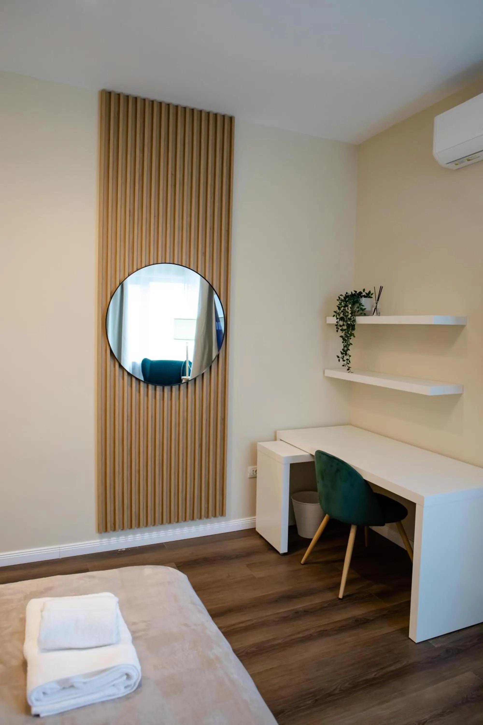 Bed in Little Bucharest downtown apartments Romana