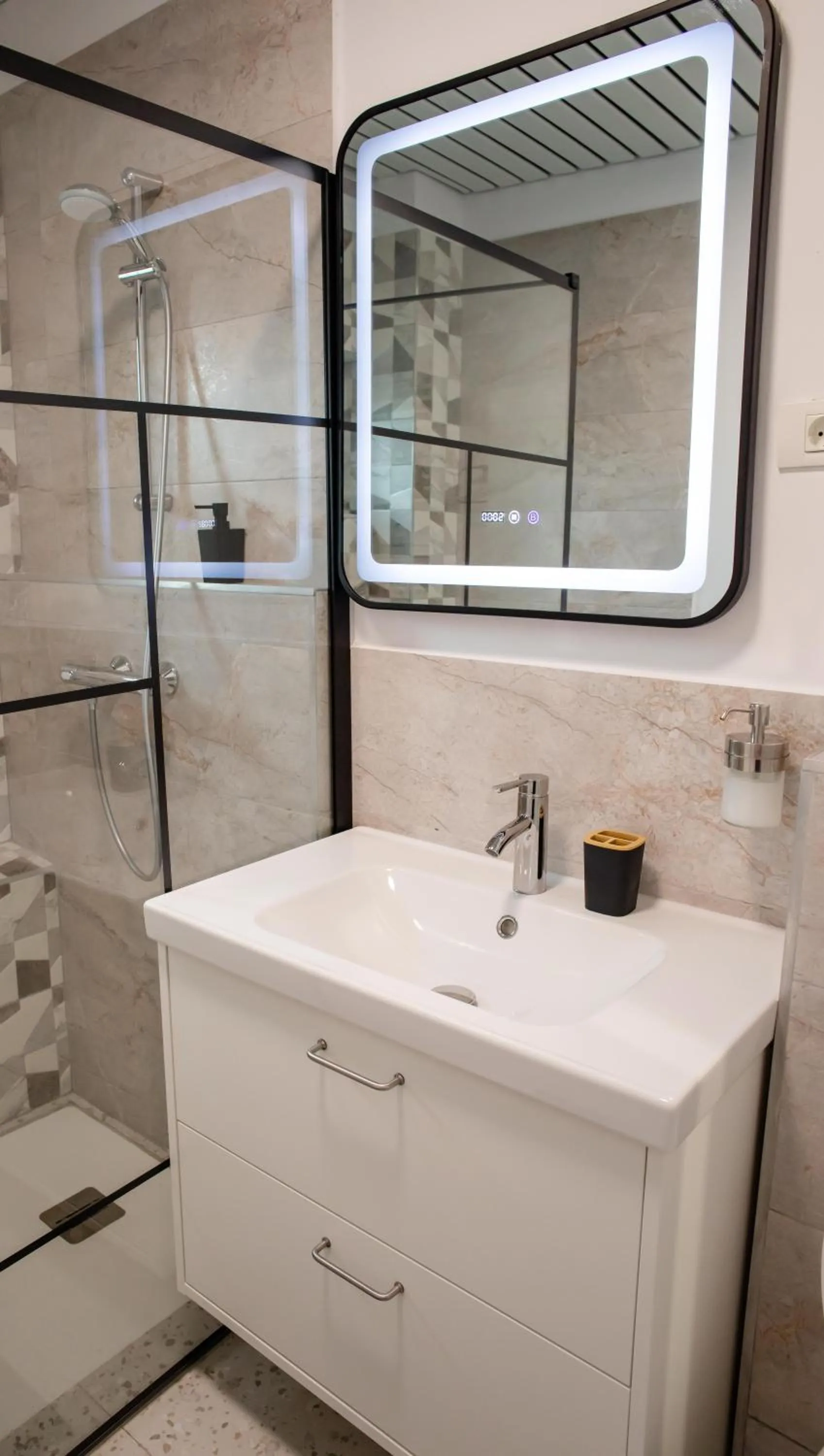 Little Bucharest downtown apartments Romana