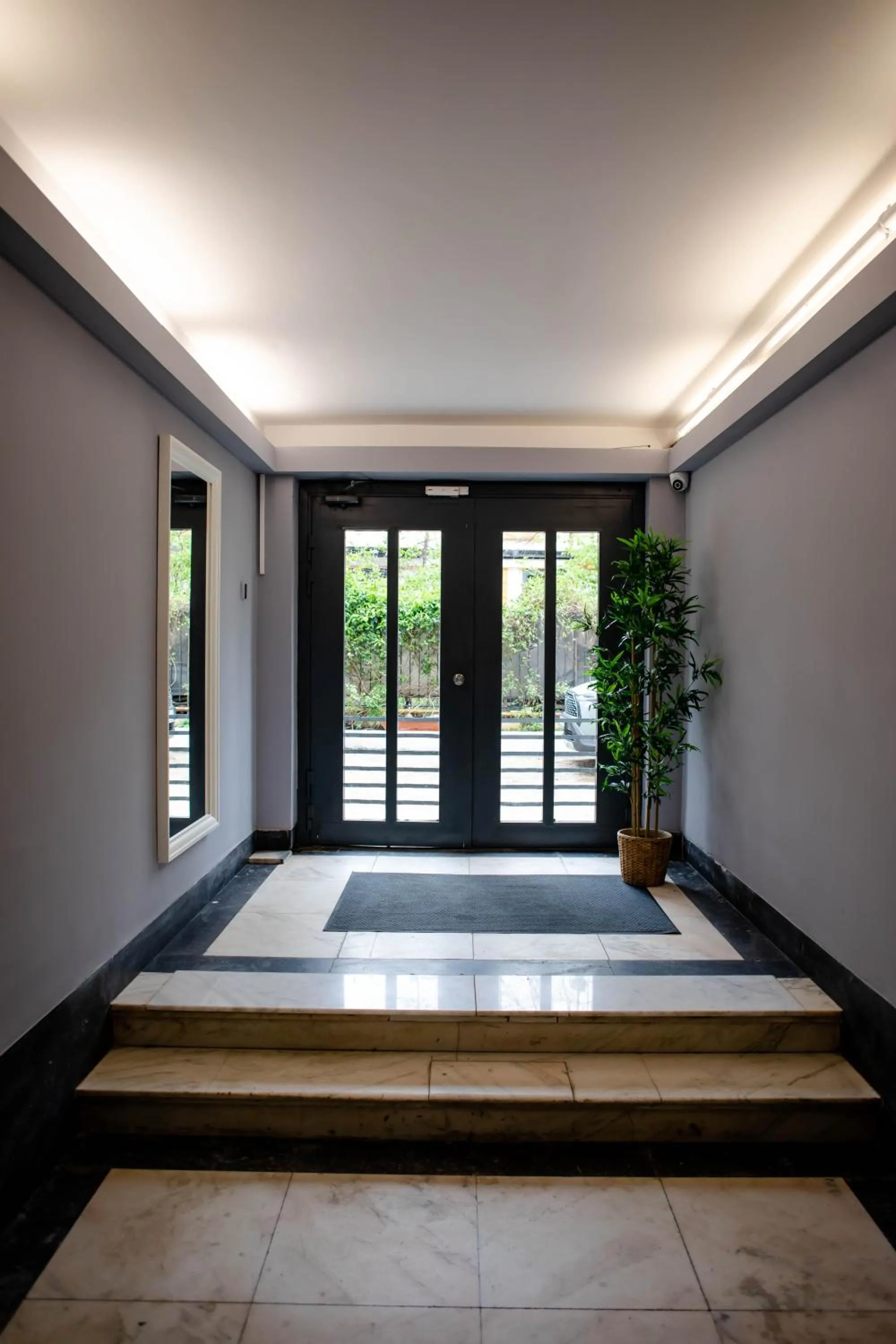 Bed in Little Bucharest downtown apartments Romana