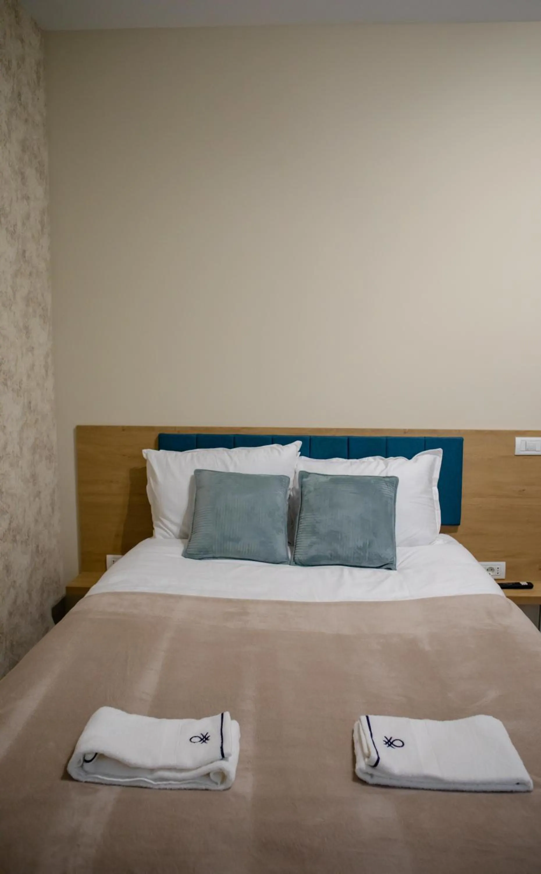 Bed in Little Bucharest downtown apartments Romana