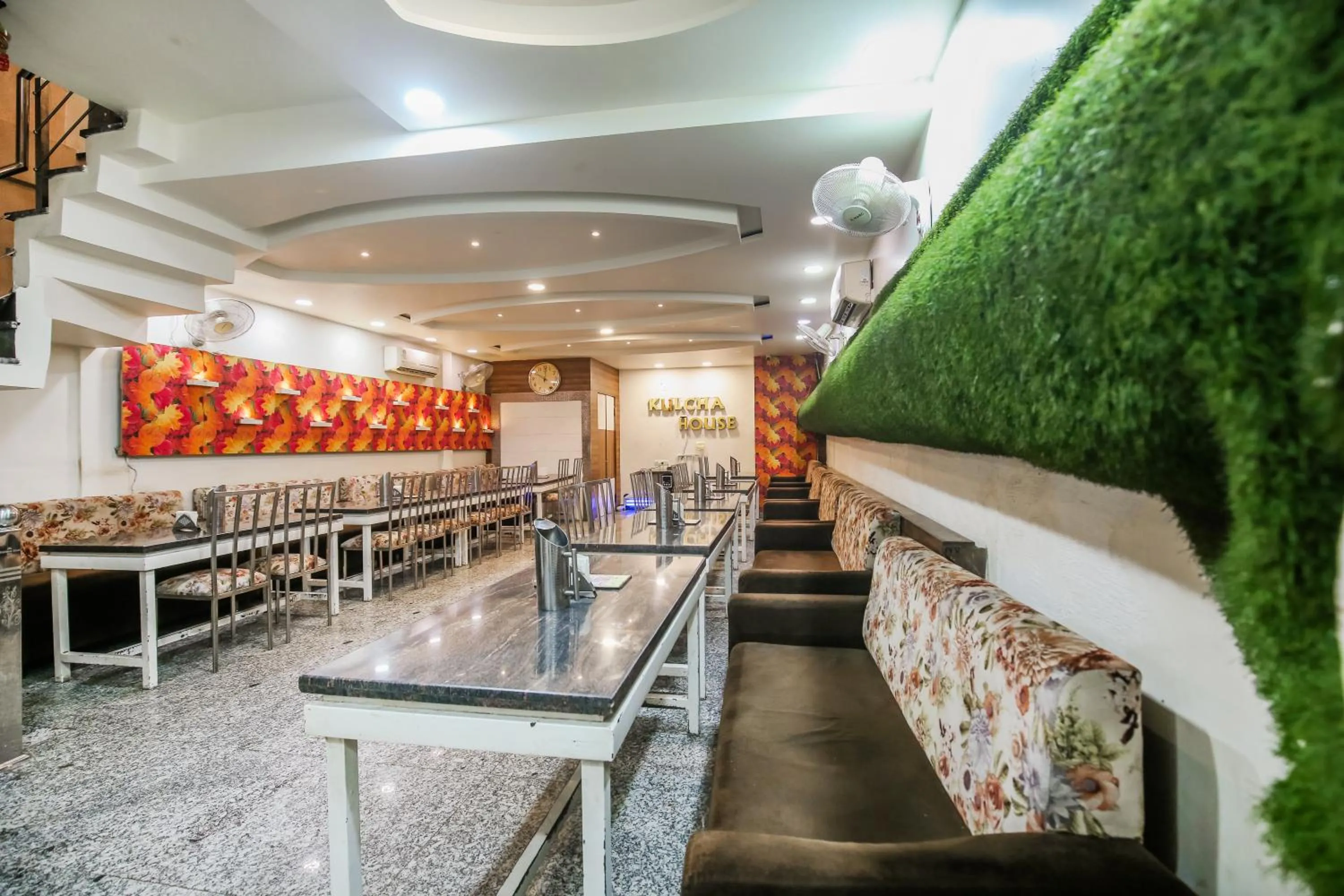 Restaurant/places to eat in Hotel Platinum Stay InHouse Sanjha Chulha Restaurant