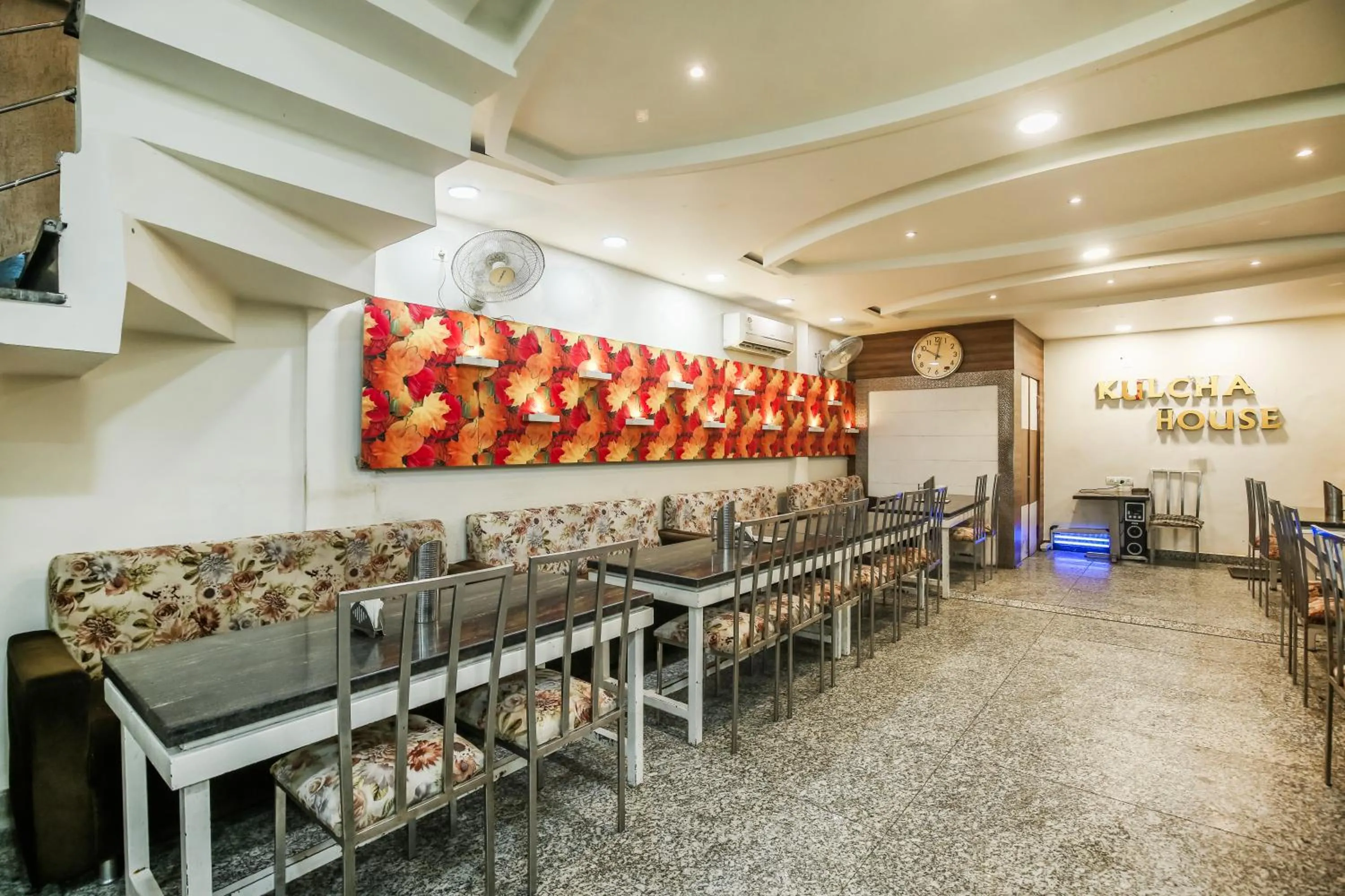 Restaurant/places to eat in Hotel Platinum Stay InHouse Sanjha Chulha Restaurant