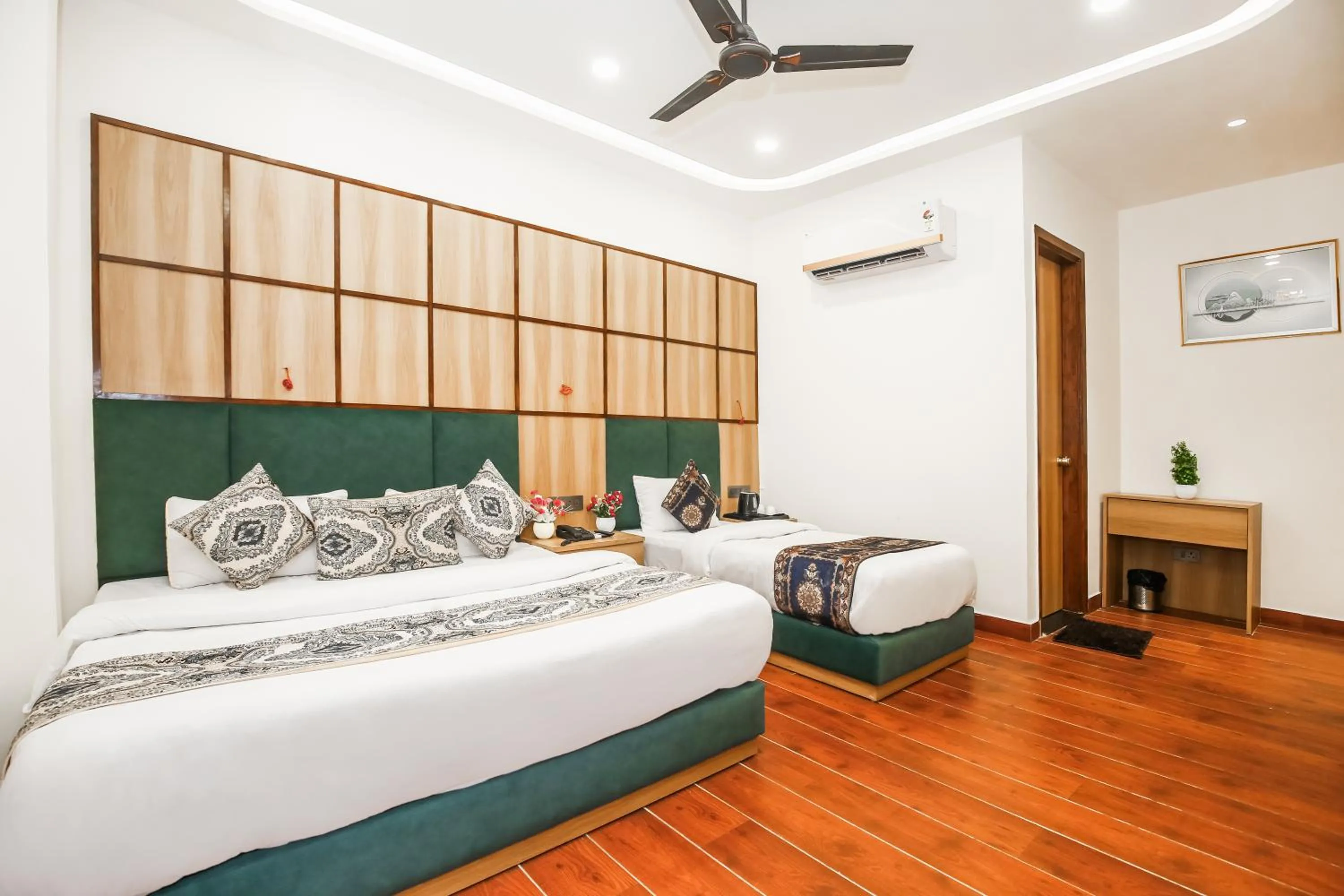Photo of the whole room in Hotel Platinum Stay InHouse Sanjha Chulha Restaurant