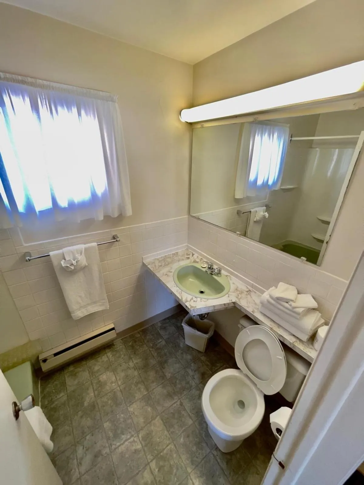 Bathroom in Adams Motel