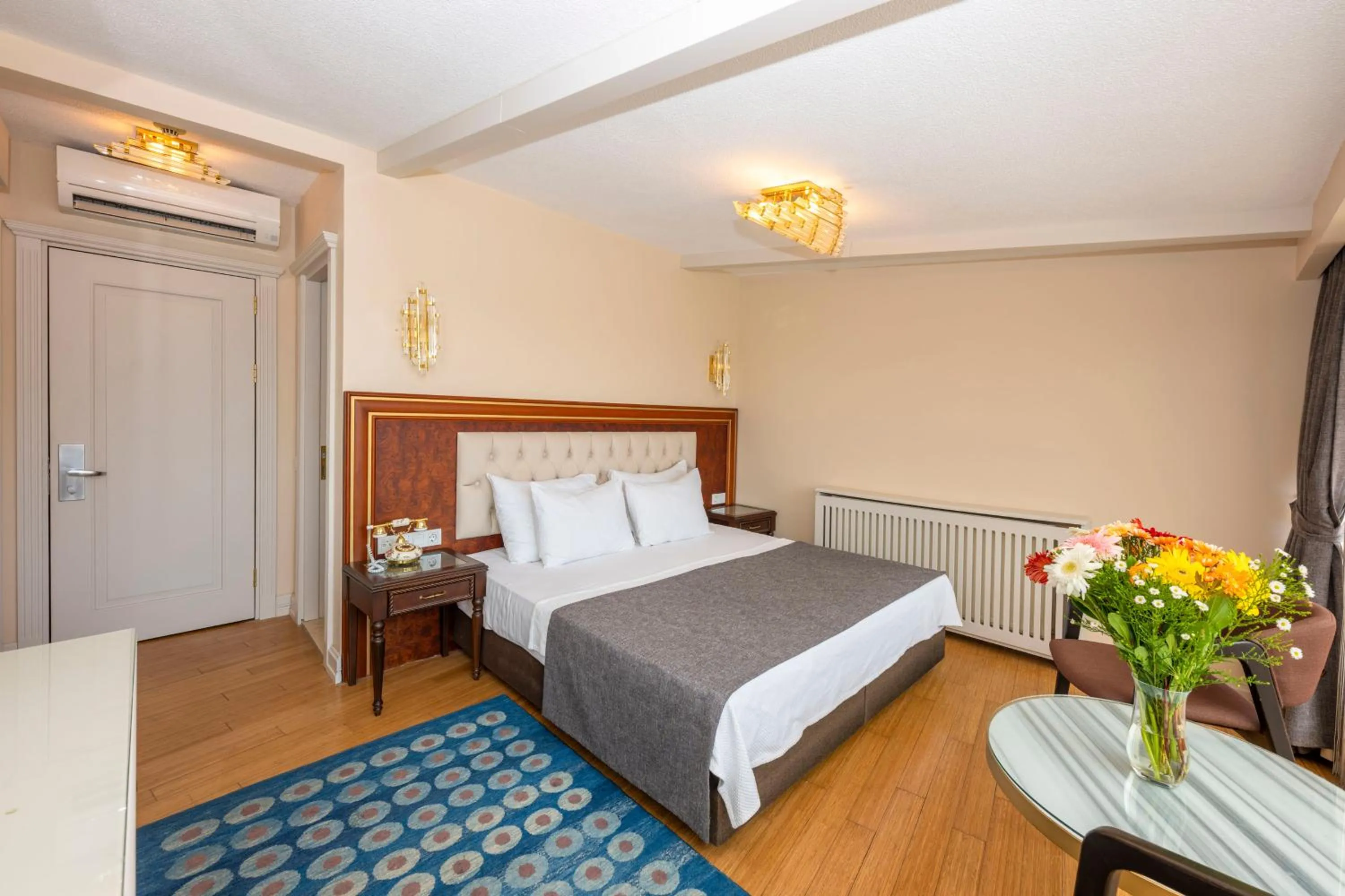 Photo of the whole room, Bed in Arden City Hotel-Special Category