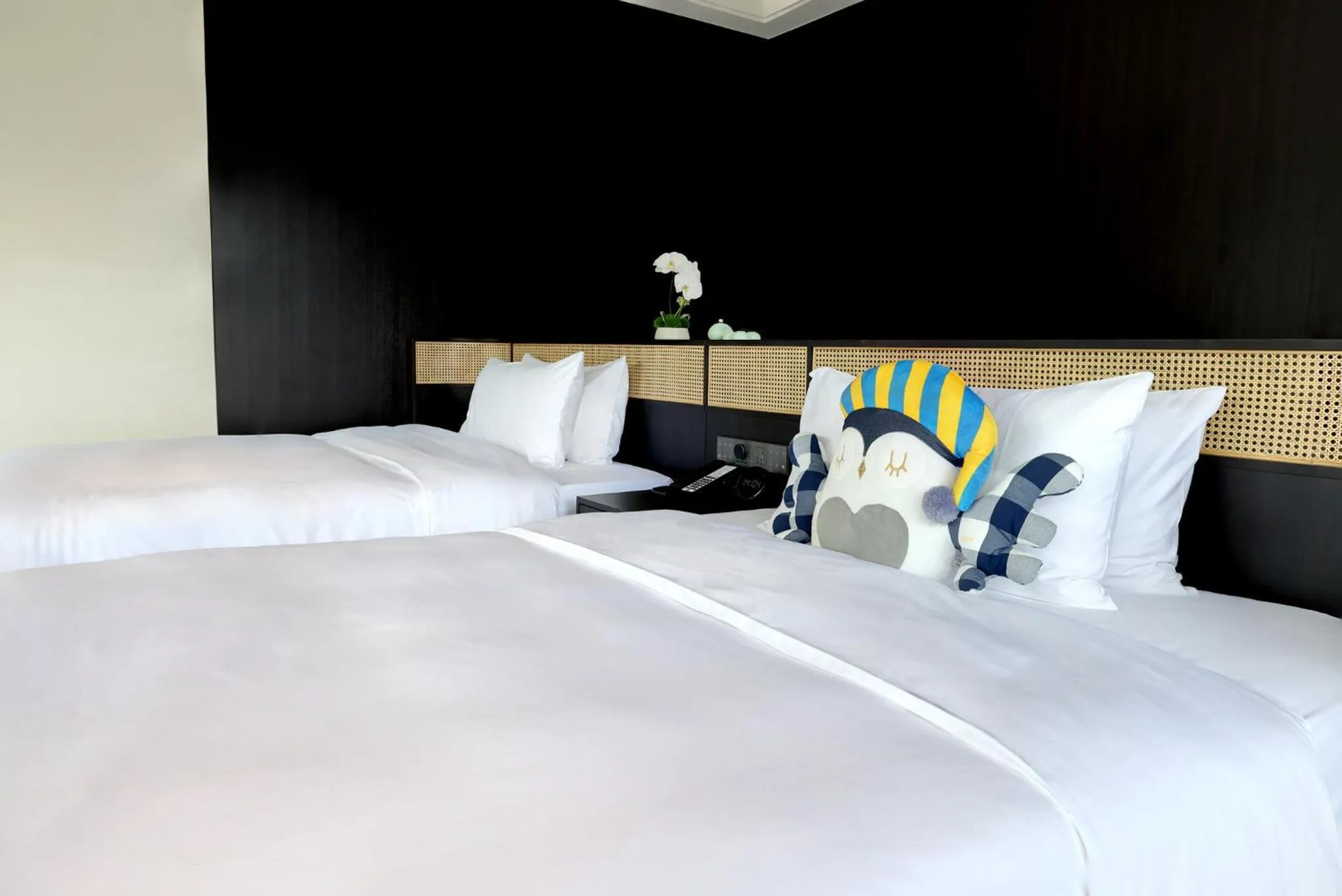 Photo of the whole room, Bed in voco Guilin Yangshuo