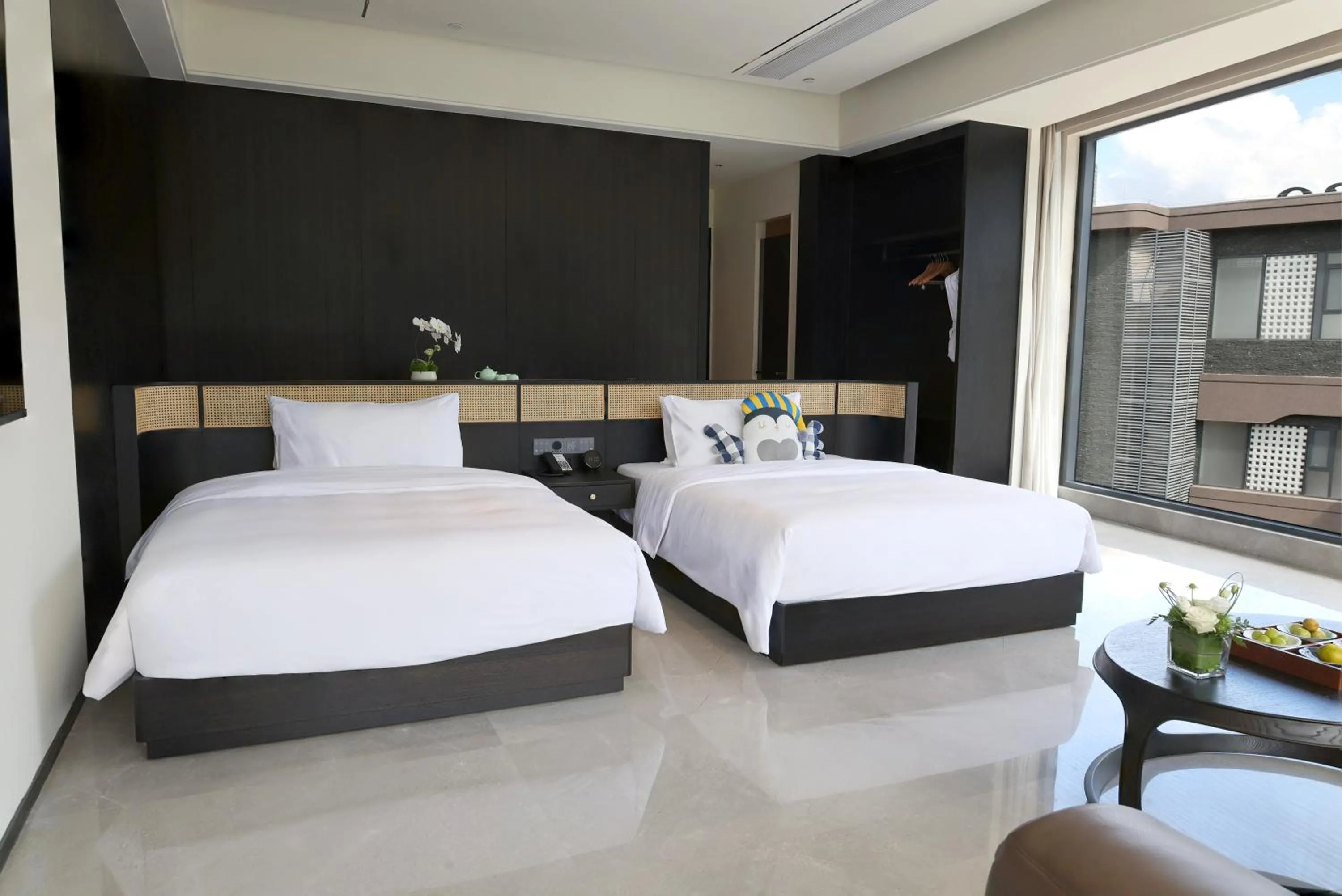 Bedroom, Bed in voco Guilin Yangshuo