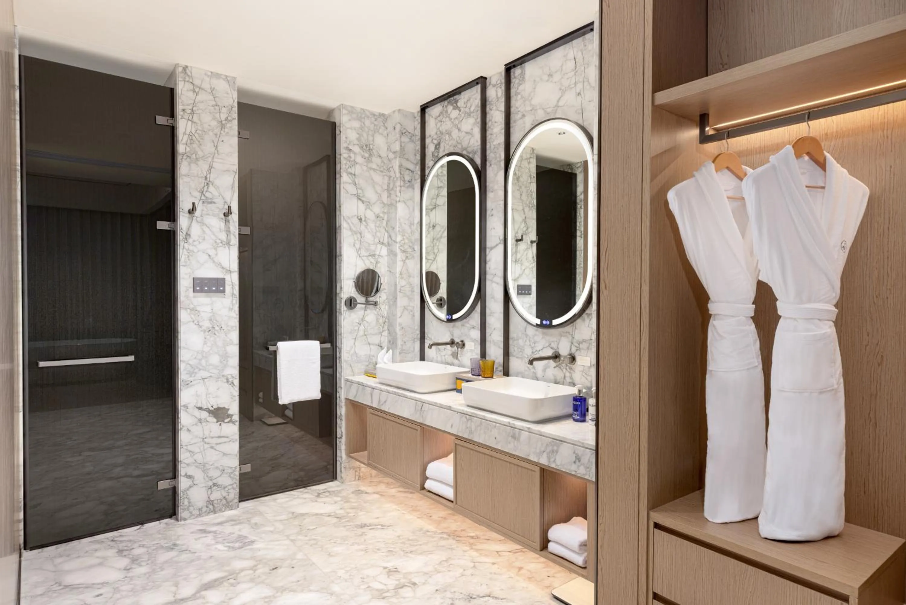 Bathroom in voco Guilin Yangshuo