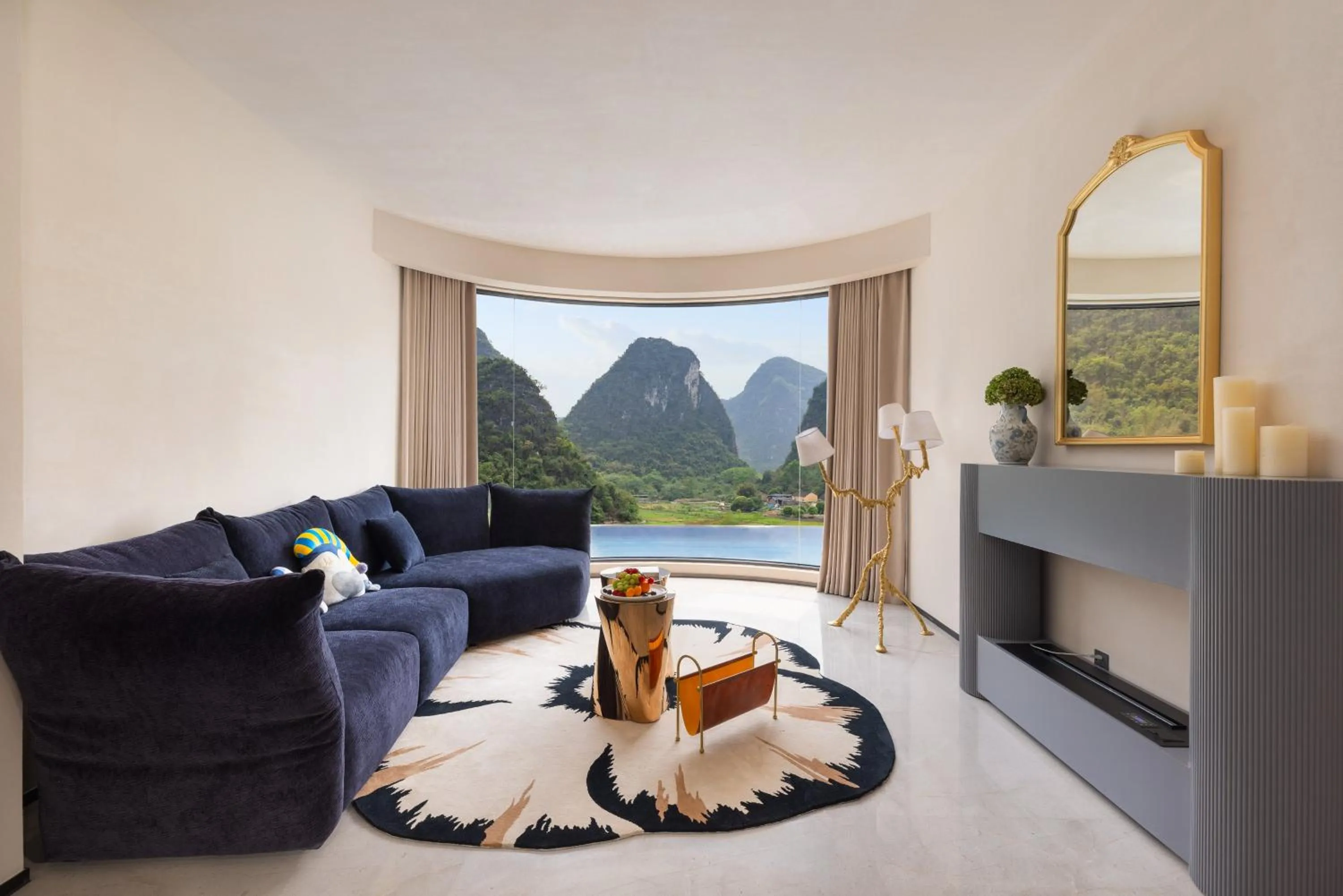 Photo of the whole room in voco Guilin Yangshuo