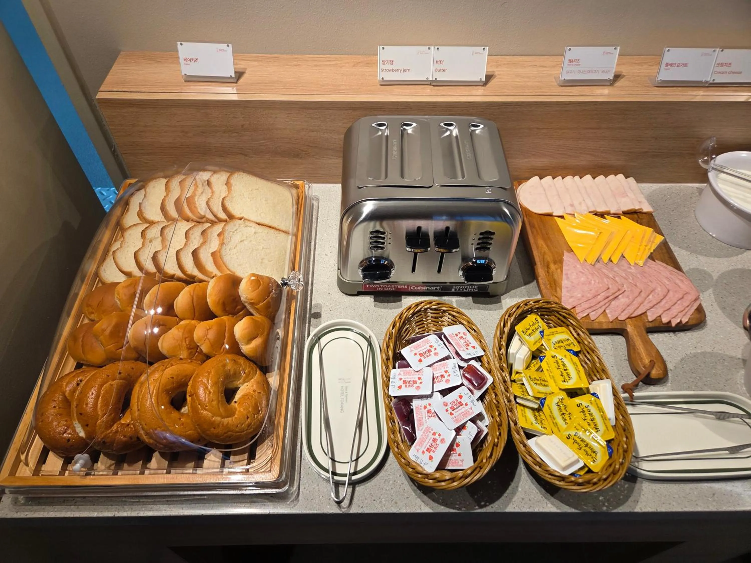 Food in DIAMER Hotel Sokcho by AankStay