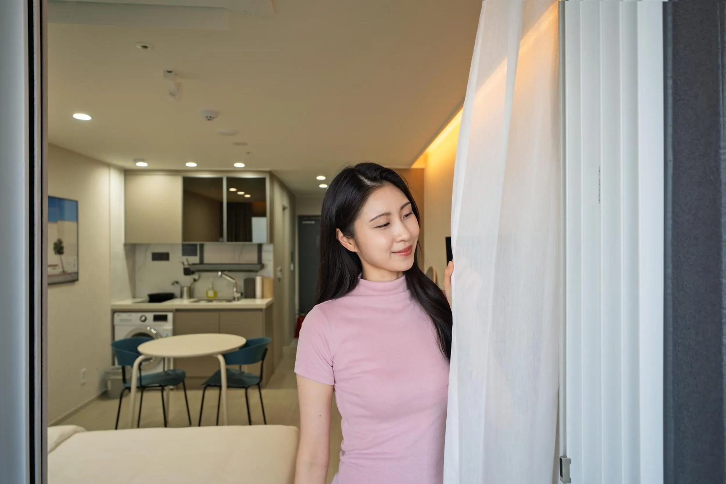 People in DIAMER Hotel Sokcho by AankStay