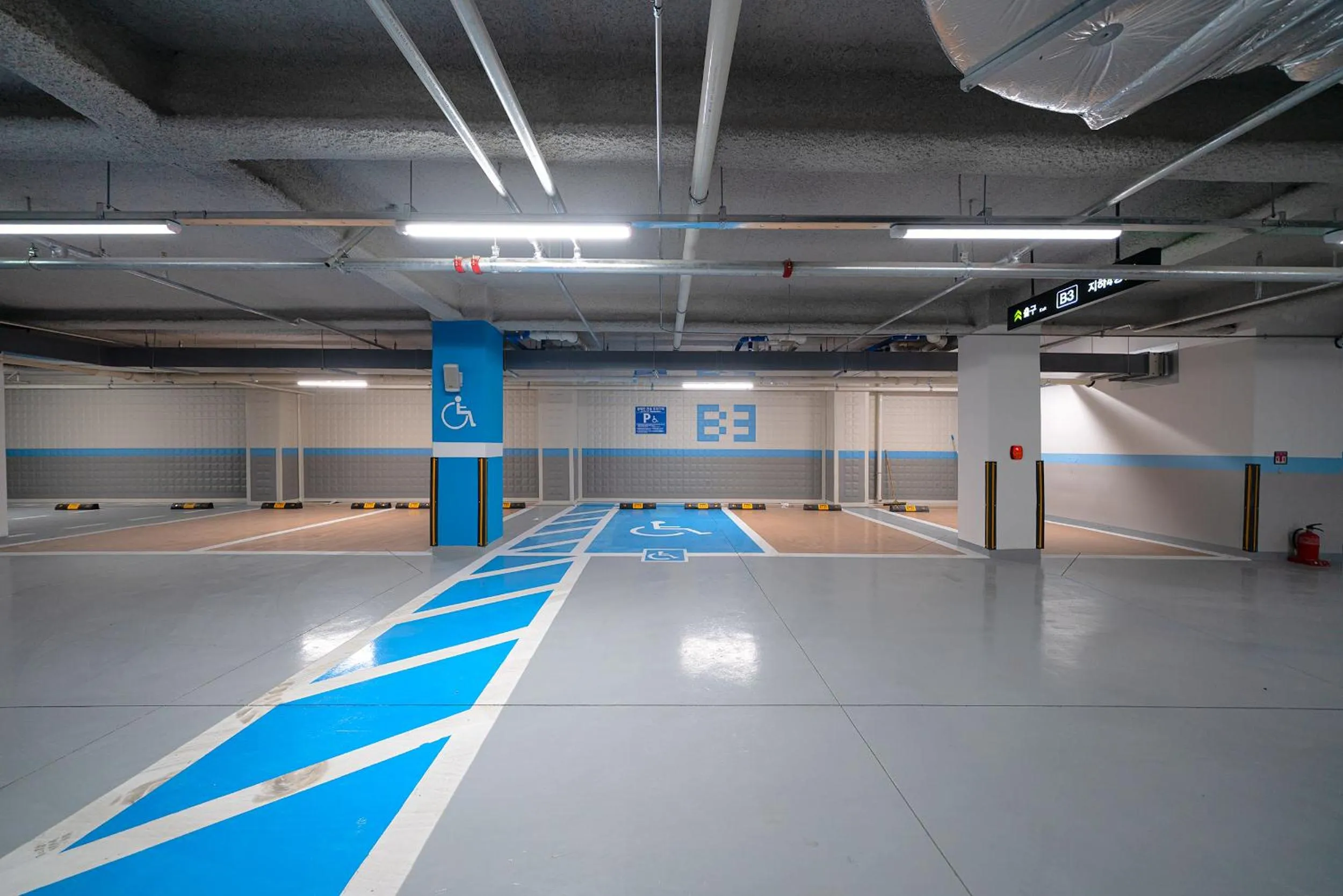 Parking in DIAMER Hotel Sokcho by AankStay