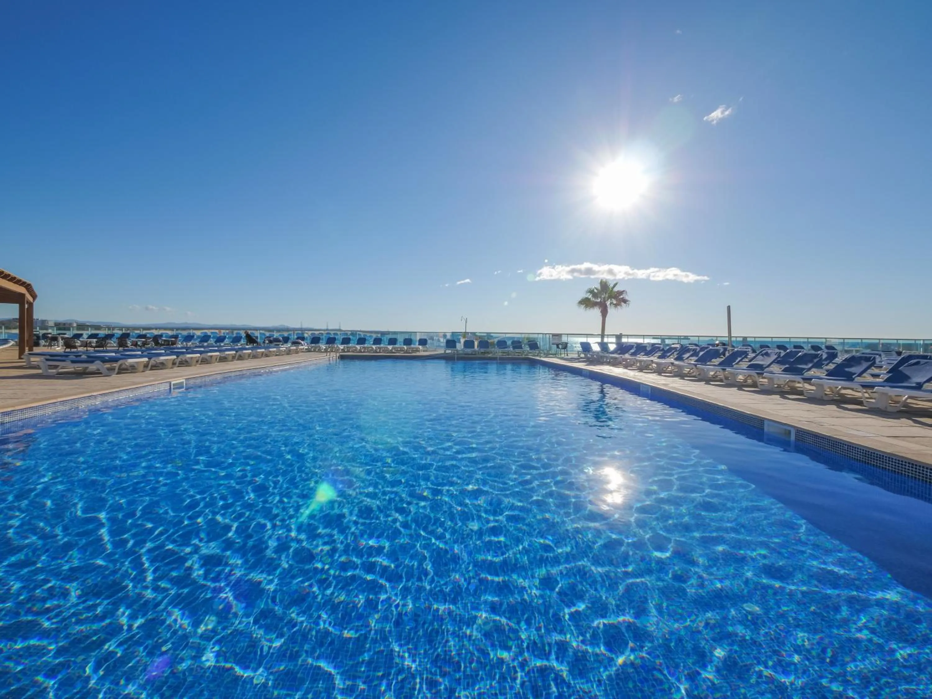 Swimming pool in Golden Donaire Beach
